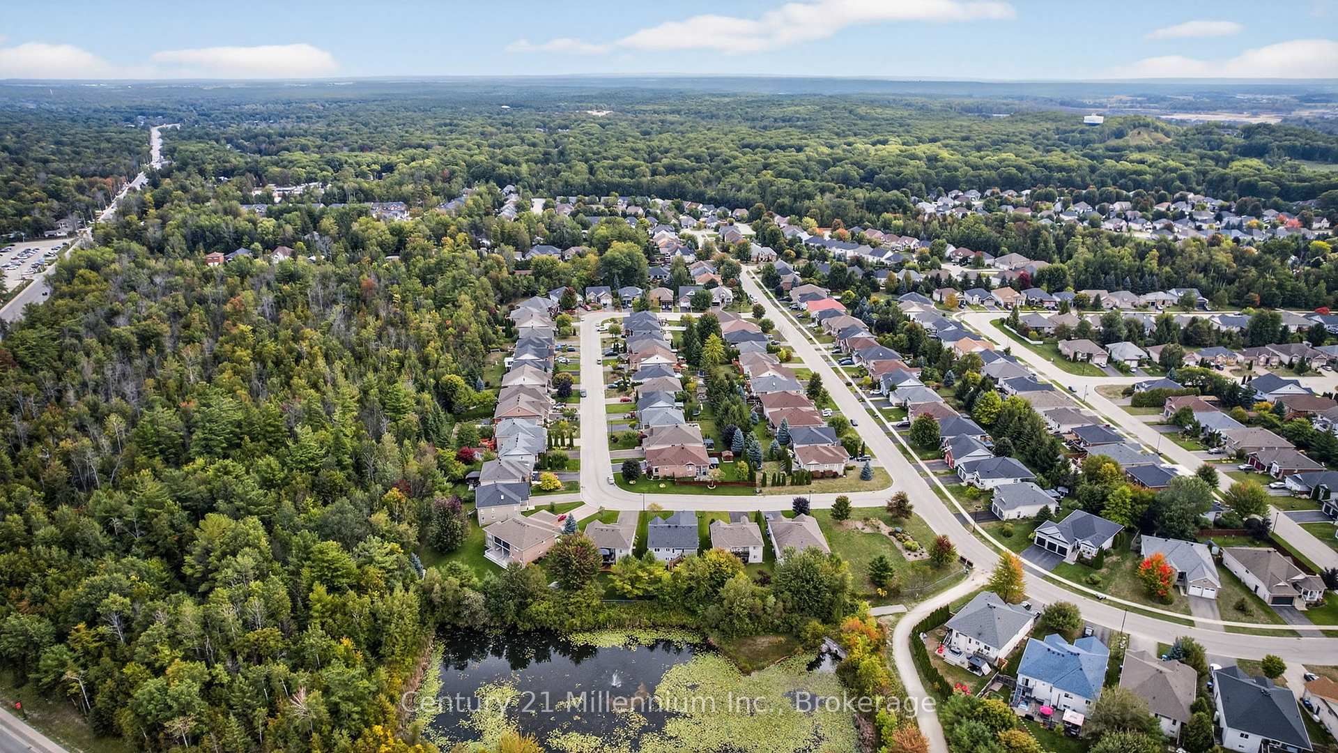 Photo 43 of 45 Red Pine Crescent, Wasaga Beach — HOMEH