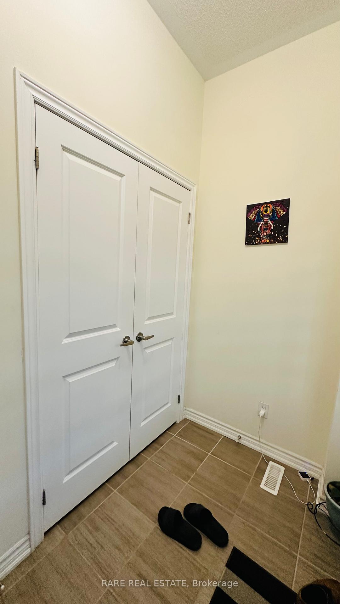 Photo 3 of 131 Closson Drive, Whitby, Rural Whitby — HOMEH