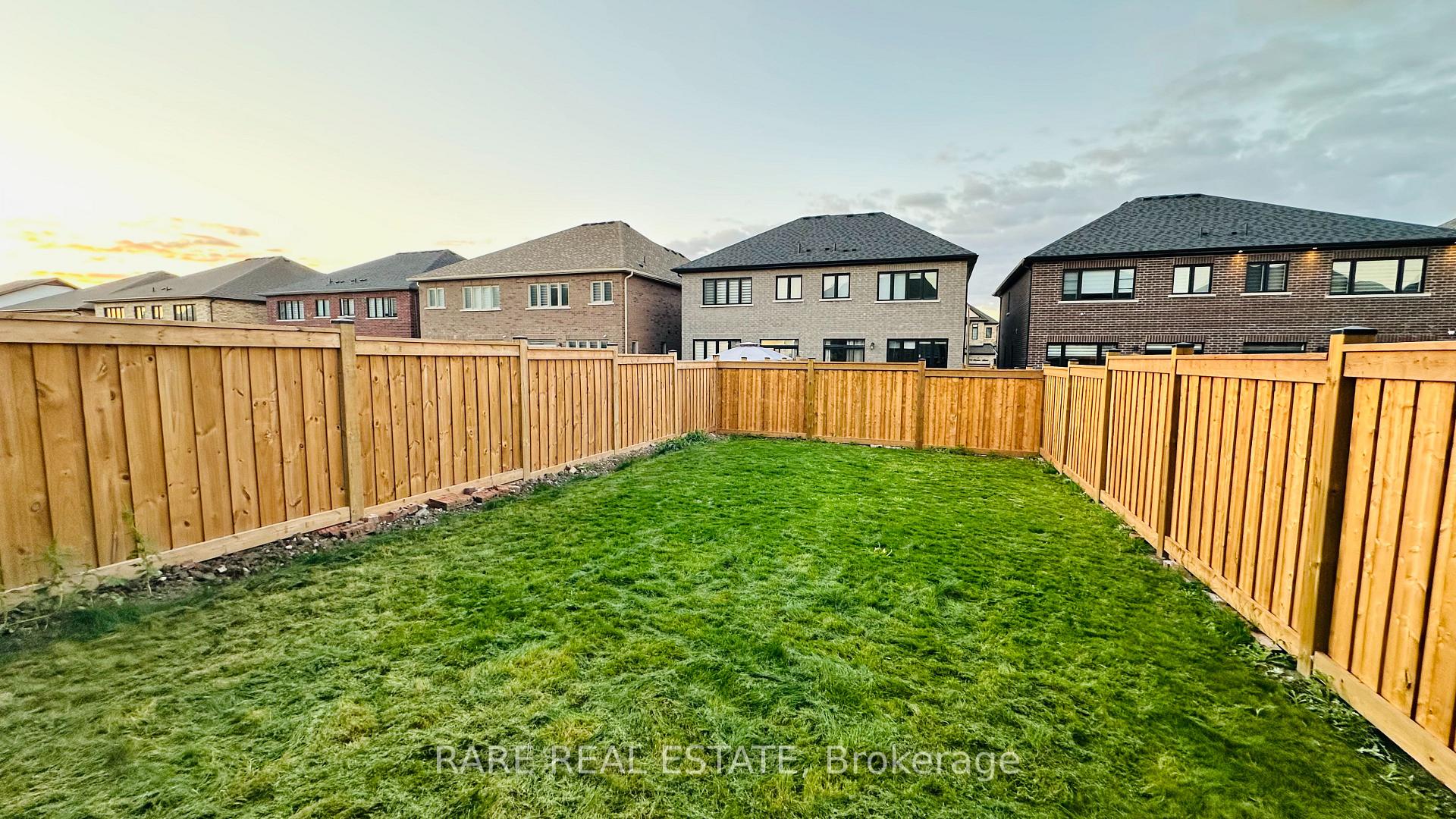 Photo 11 of 131 Closson Drive, Whitby, Rural Whitby — HOMEH