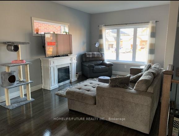Photo 4 of 25 Cottonwood Drive, Belleville, Thurlow Ward — HOMEH