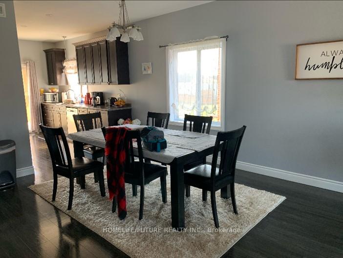 Photo 6 of 25 Cottonwood Drive, Belleville, Thurlow Ward — HOMEH