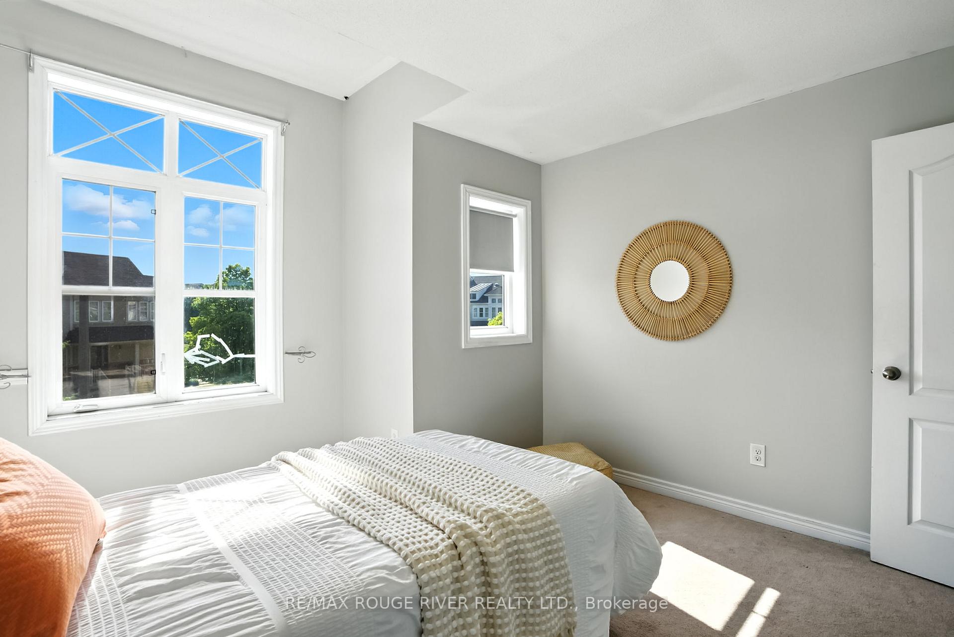 Photo 24 of 47 James Govan Drive, Whitby, Port Whitby — HOMEH