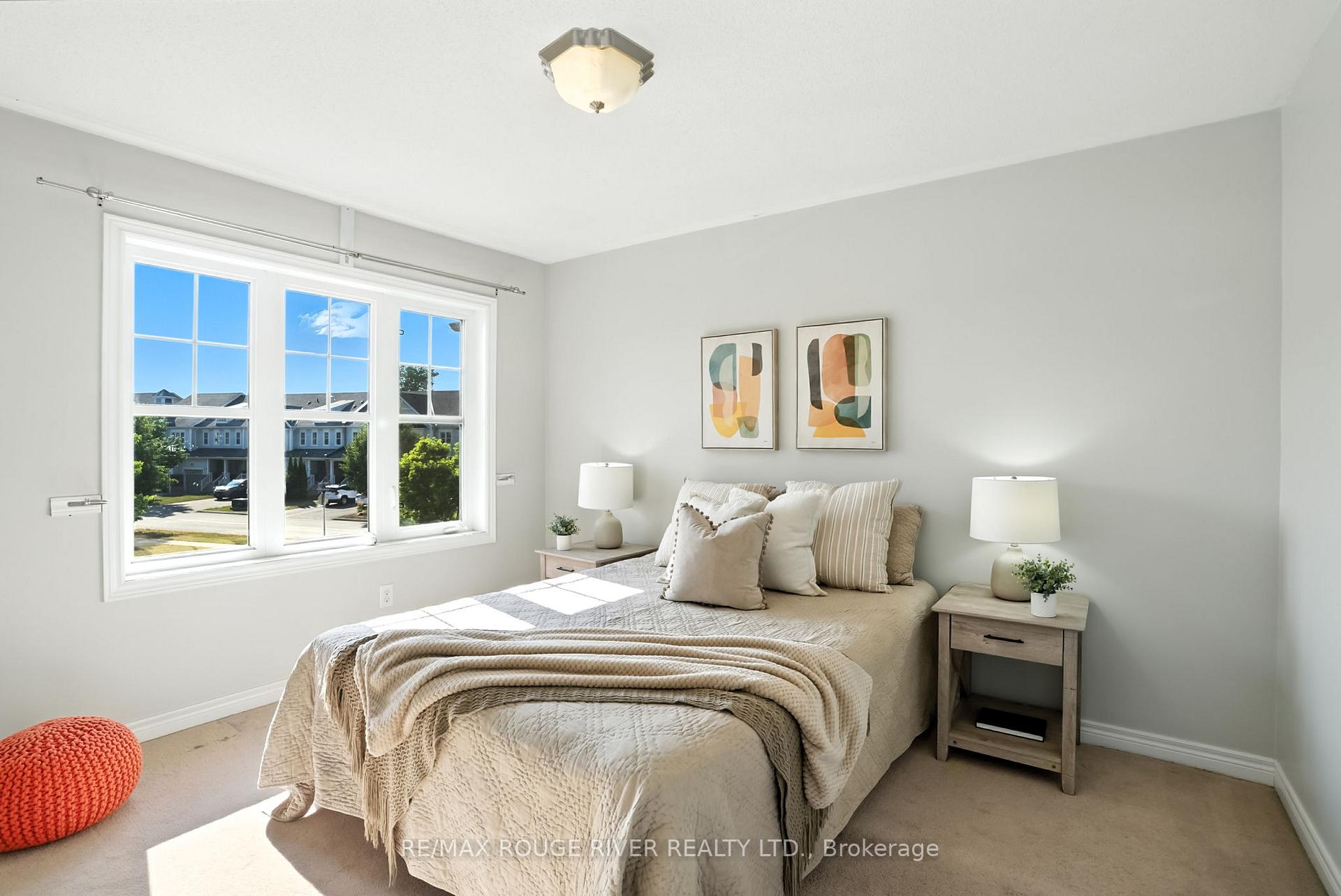 Photo 26 of 47 James Govan Drive, Whitby, Port Whitby — HOMEH
