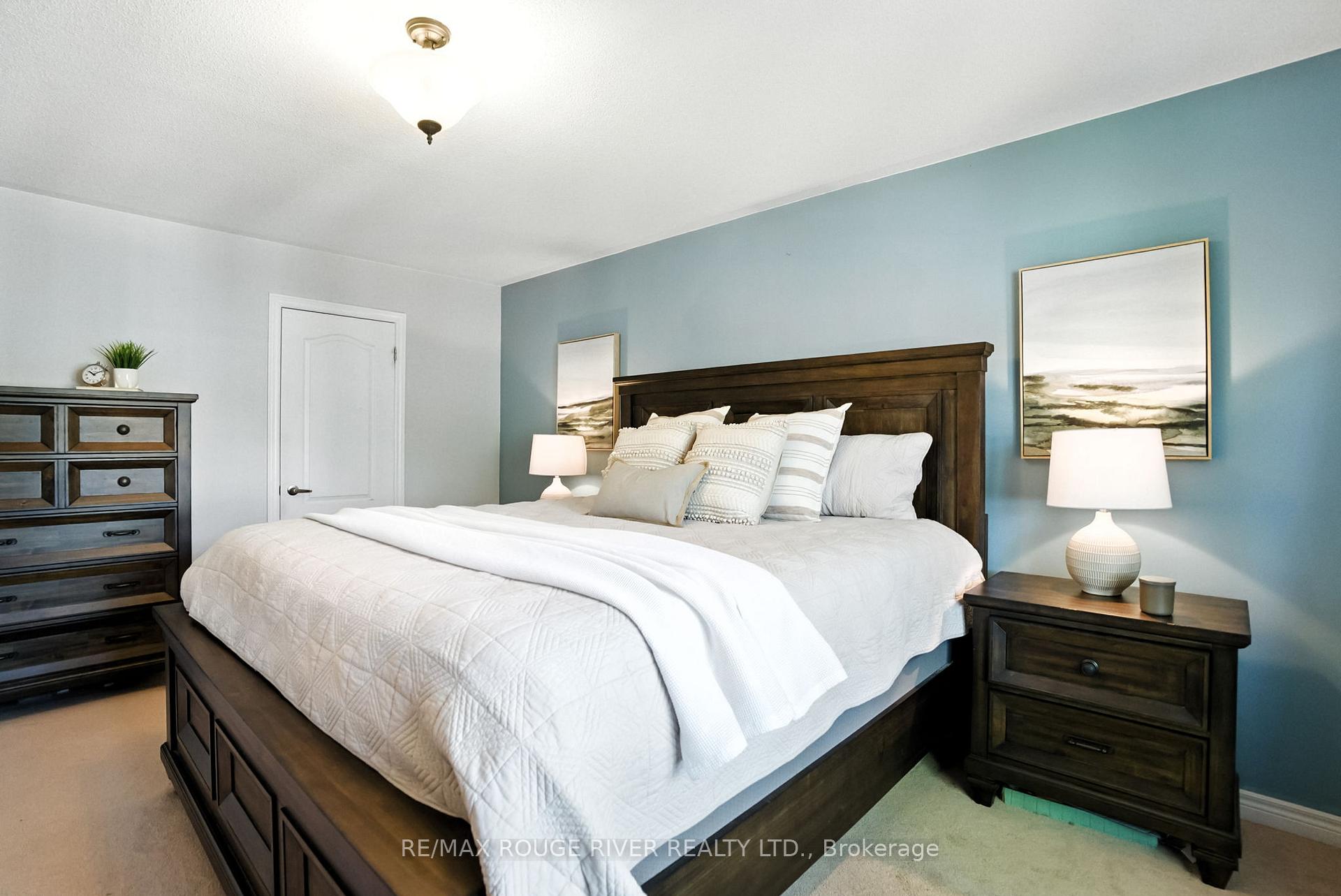 Photo 35 of 47 James Govan Drive, Whitby, Port Whitby — HOMEH