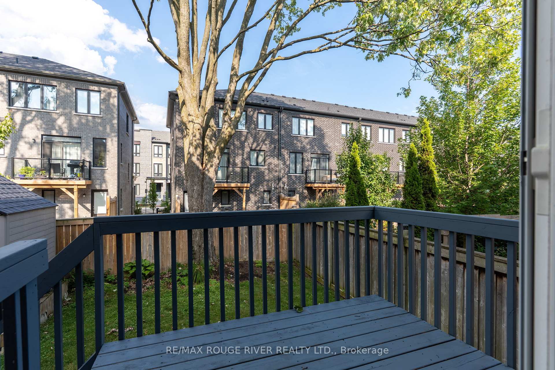 Photo 42 of 47 James Govan Drive, Whitby, Port Whitby — HOMEH