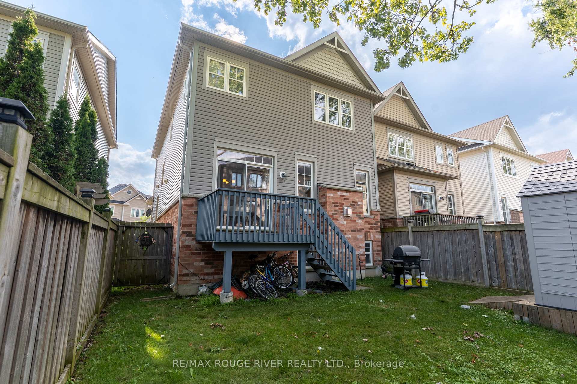 Photo 47 of 47 James Govan Drive, Whitby, Port Whitby — HOMEH