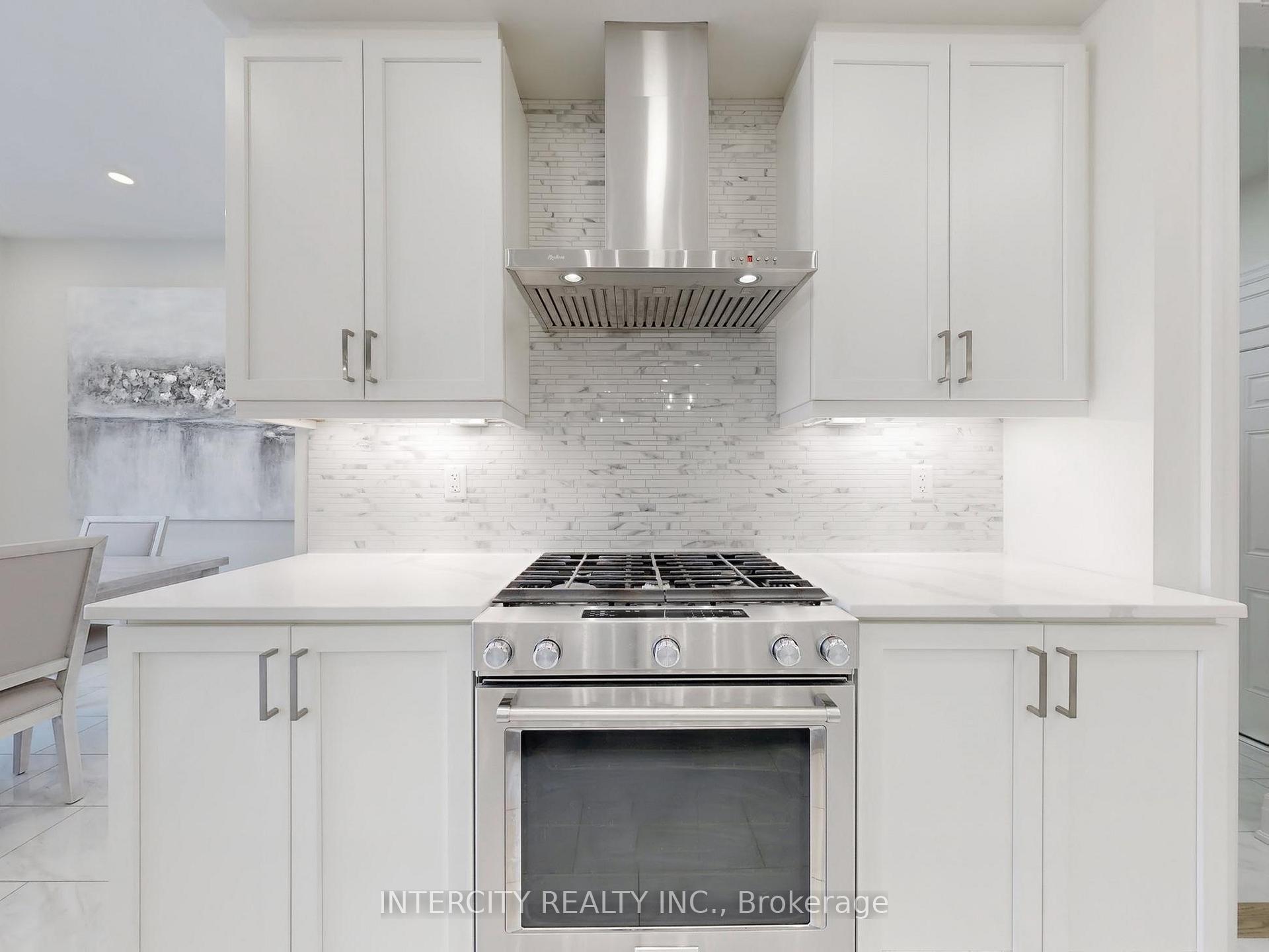 Photo 13 of 68 Klein Mills Road, Vaughan, Kleinburg — HOMEH