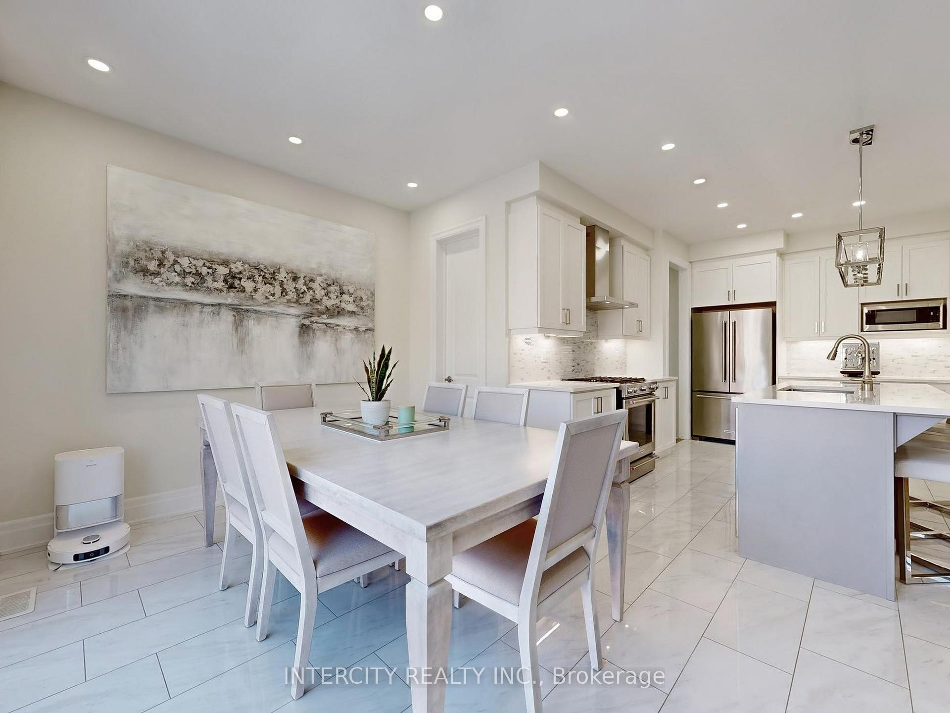 Photo 17 of 68 Klein Mills Road, Vaughan, Kleinburg — HOMEH