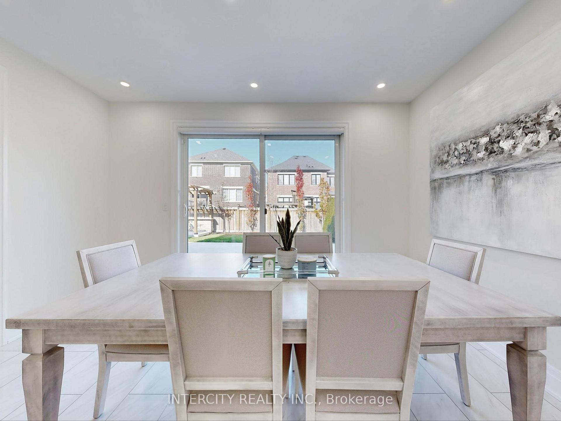 Photo 19 of 68 Klein Mills Road, Vaughan, Kleinburg — HOMEH