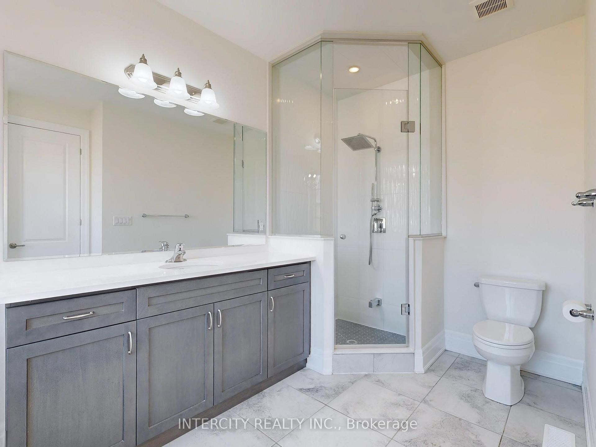 Photo 28 of 68 Klein Mills Road, Vaughan, Kleinburg — HOMEH