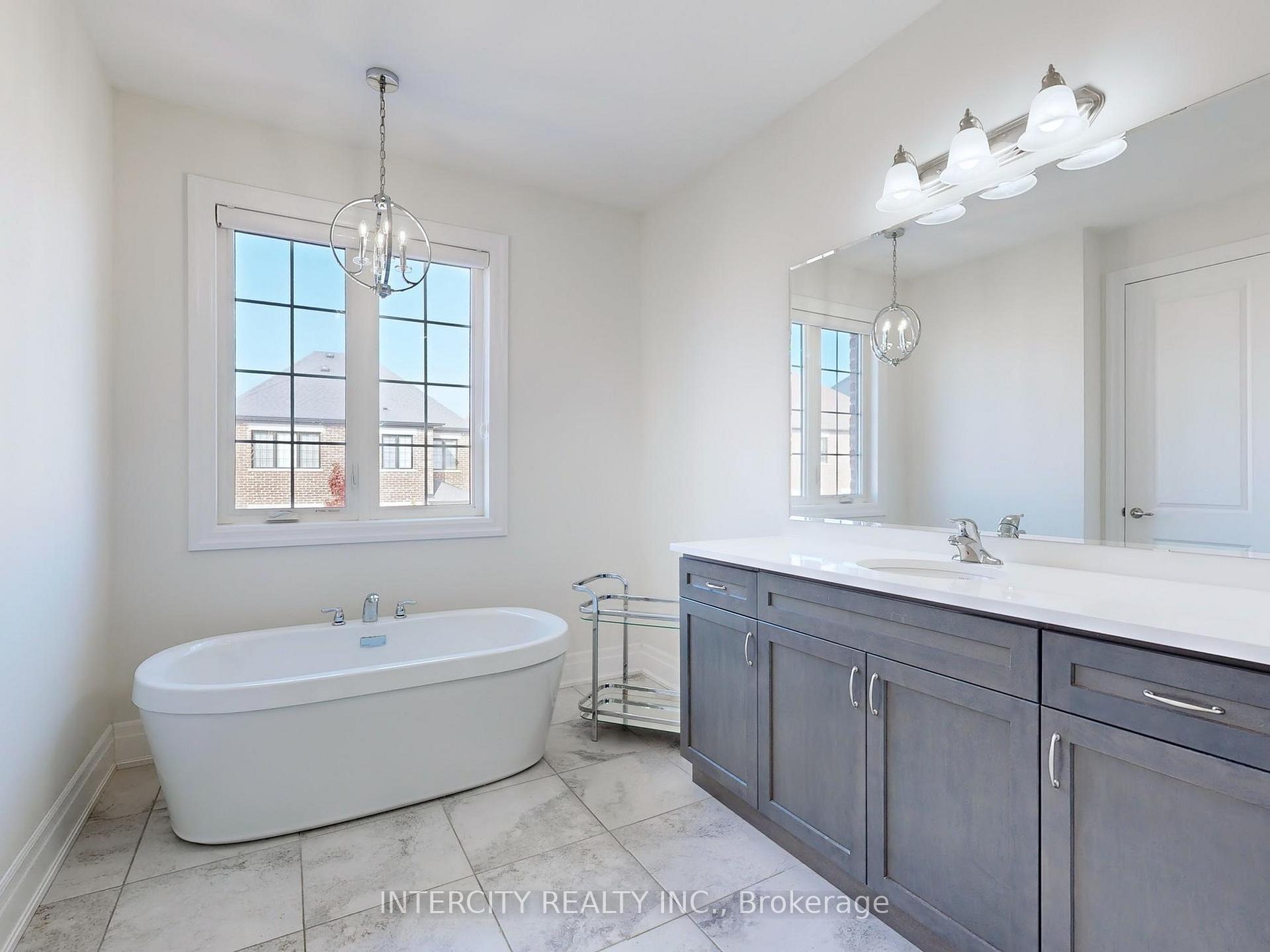 Photo 29 of 68 Klein Mills Road, Vaughan, Kleinburg — HOMEH