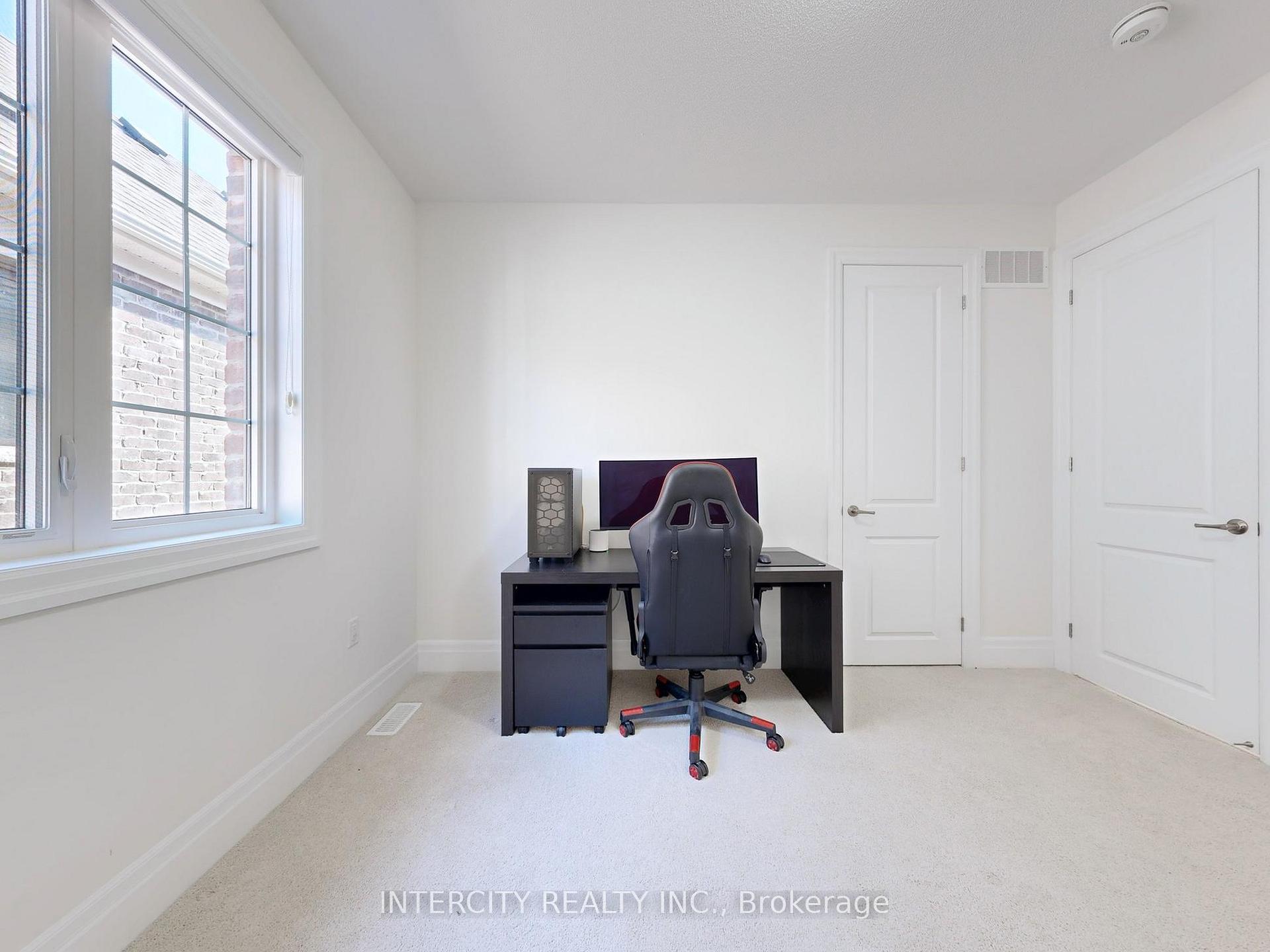 Photo 32 of 68 Klein Mills Road, Vaughan, Kleinburg — HOMEH