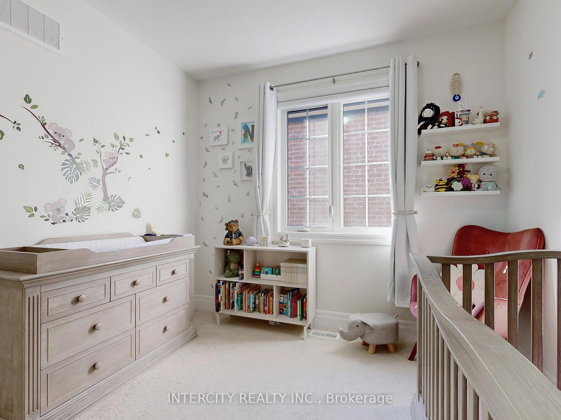 Photo 40 of 68 Klein Mills Road, Vaughan, Kleinburg — HOMEH