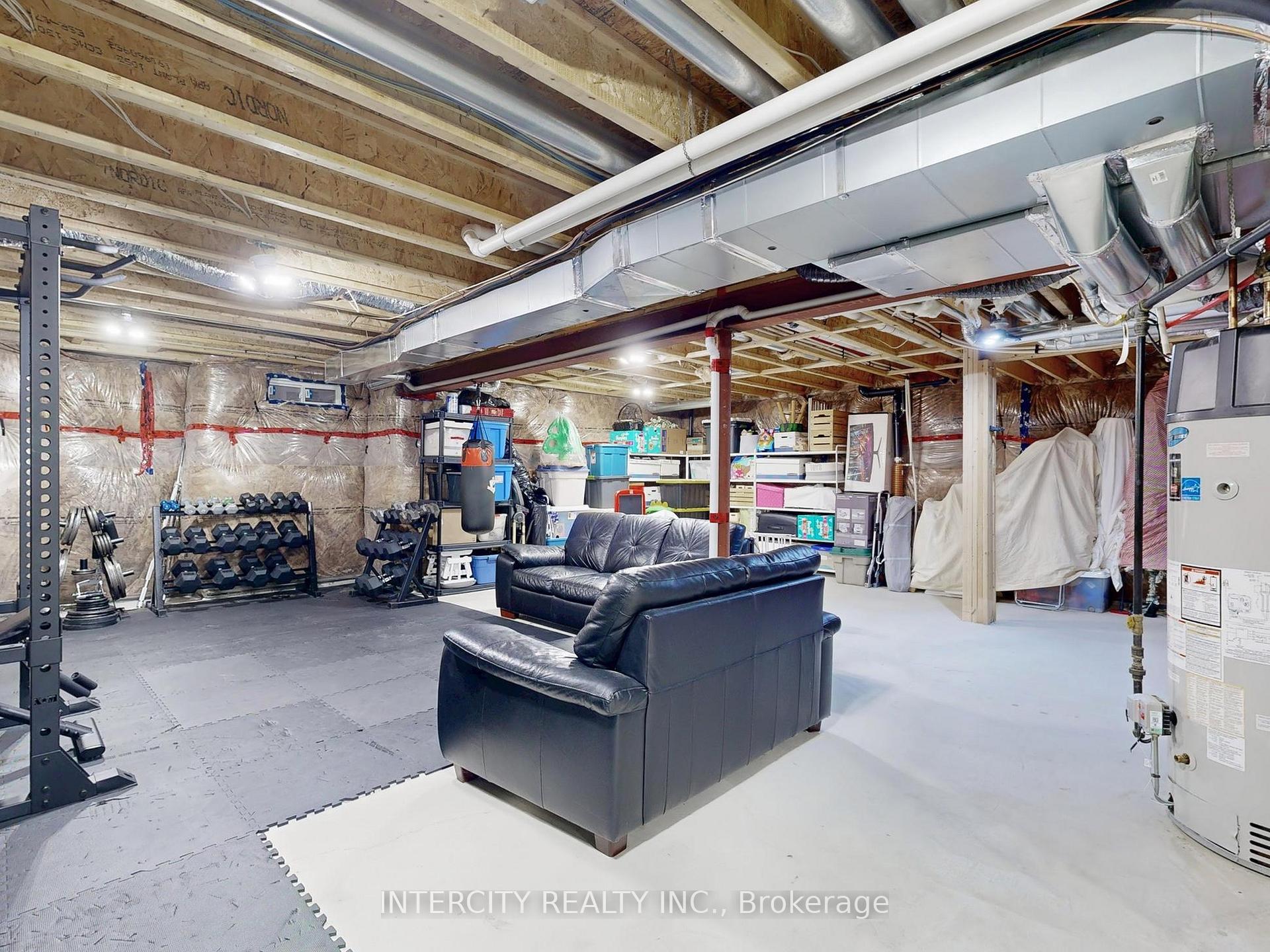 Photo 43 of 68 Klein Mills Road, Vaughan, Kleinburg — HOMEH