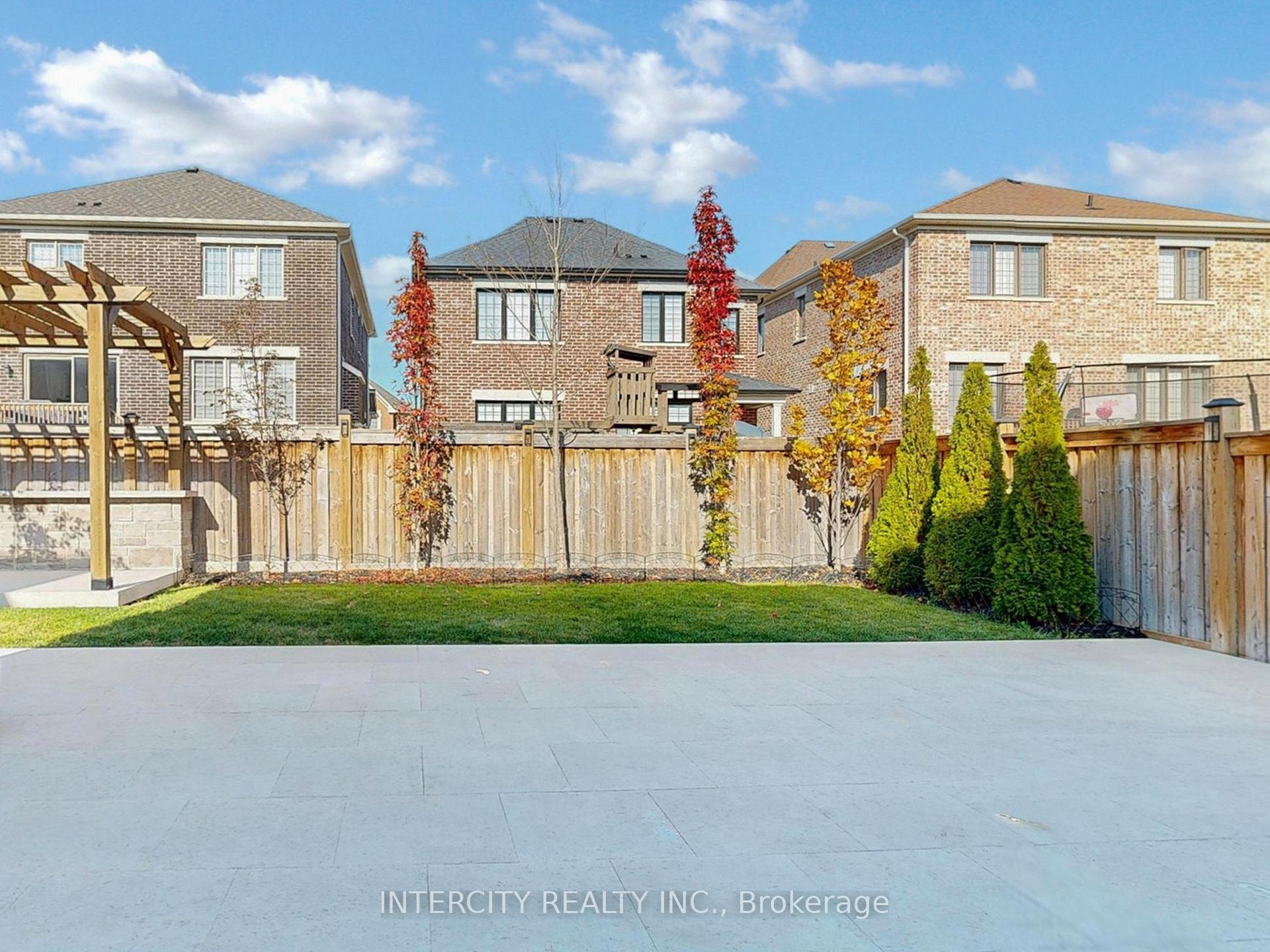 Photo 50 of 68 Klein Mills Road, Vaughan, Kleinburg — HOMEH
