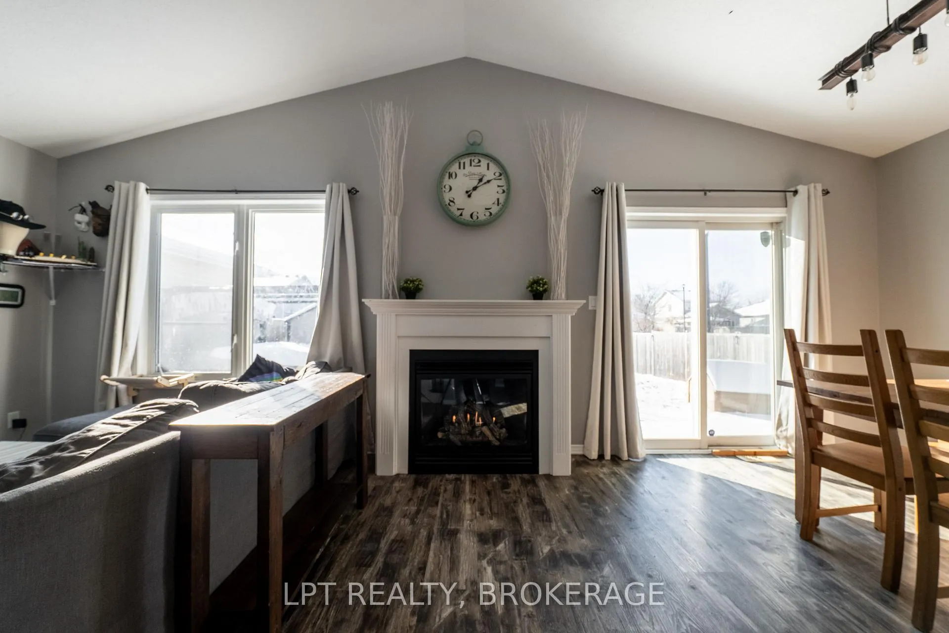 Photo 40 of 487 Mccallum Street, Kingston, Kingston East (Incl Barret Crt) — HOMEH