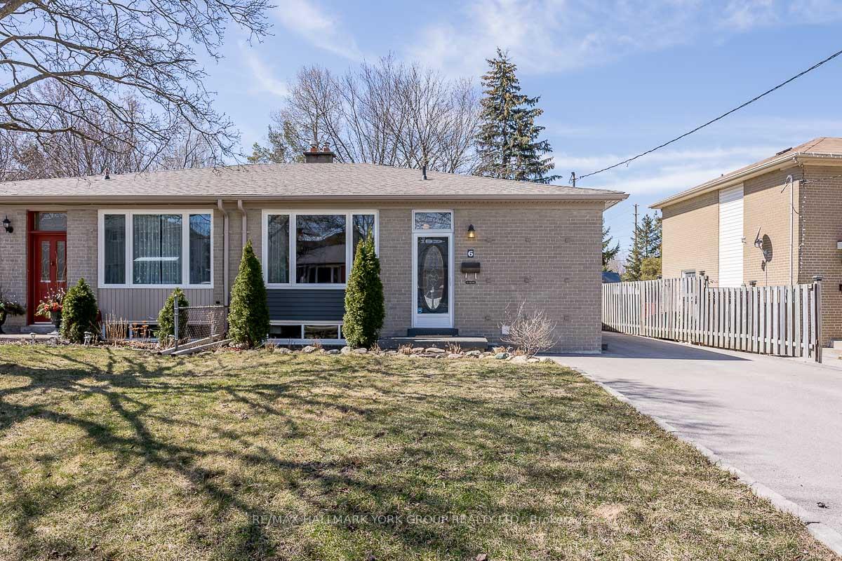 Photo 6 of Unit LOWER, 6 Davis Road, Aurora, Aurora Highlands — HOMEH