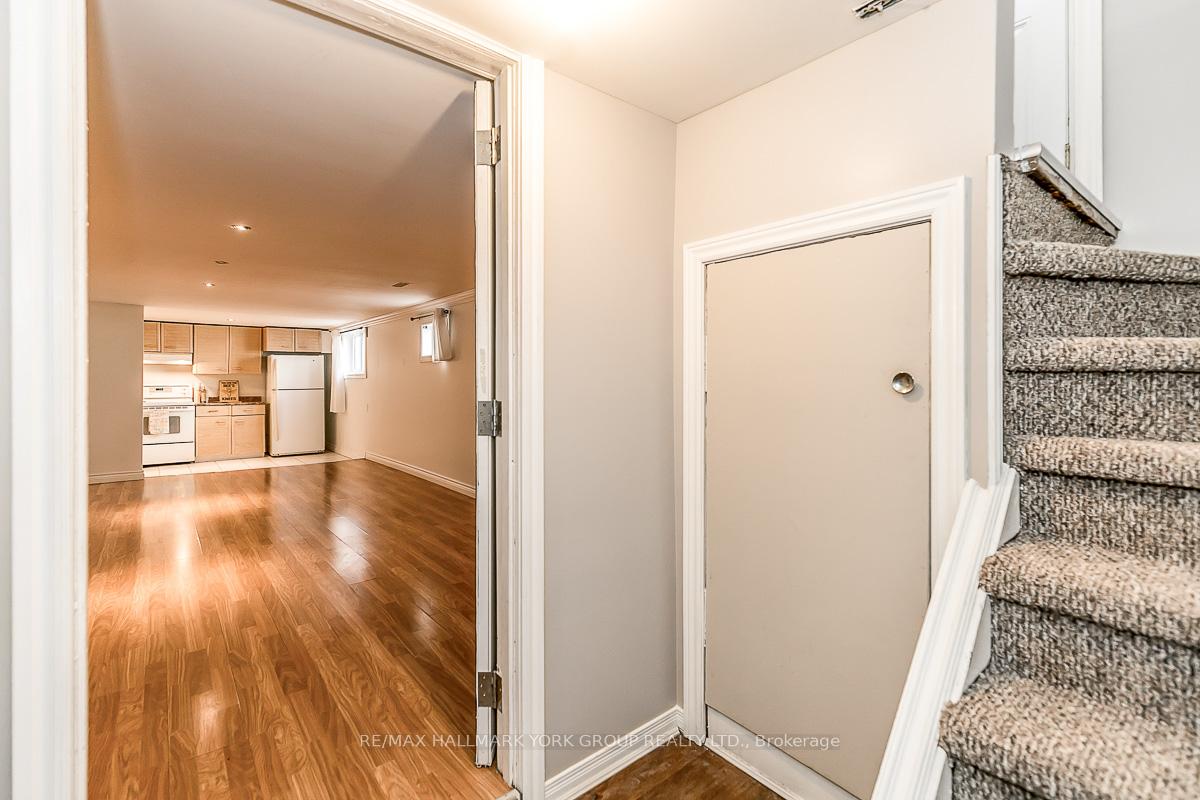 Photo 8 of Unit LOWER, 6 Davis Road, Aurora, Aurora Highlands — HOMEH