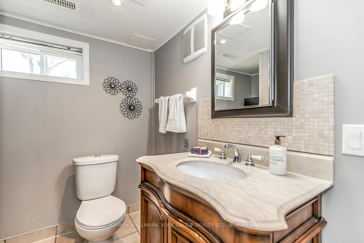 Photo 23 of Unit LOWER, 6 Davis Road, Aurora, Aurora Highlands — HOMEH