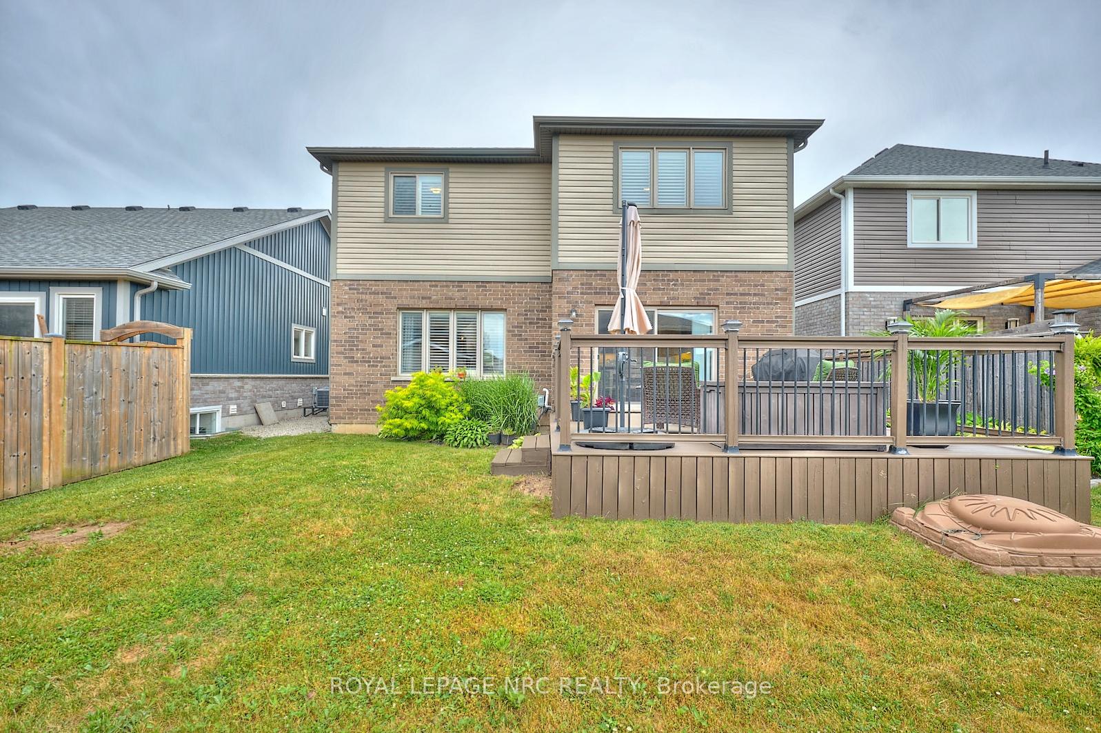 Photo 4 of 86 Silverwood Avenue, Welland, Coyle Creek — HOMEH