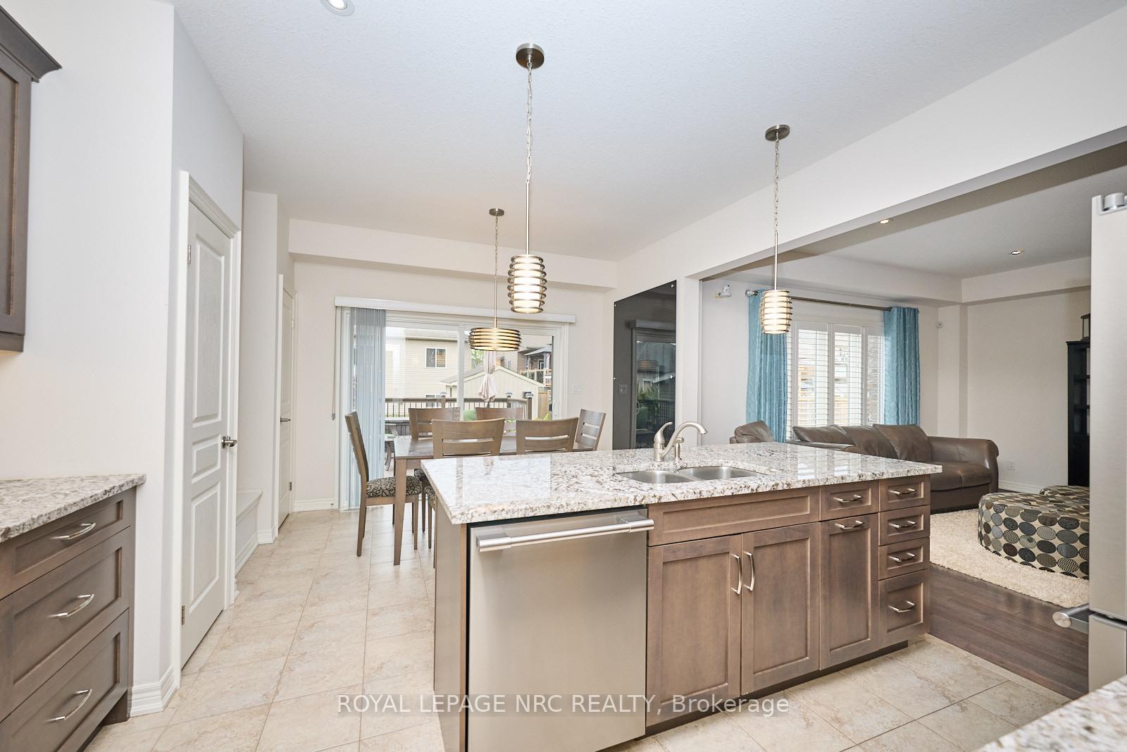 Photo 26 of 86 Silverwood Avenue, Welland, Coyle Creek — HOMEH