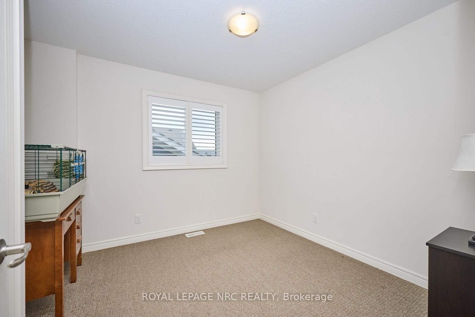Photo 34 of 86 Silverwood Avenue, Welland, Coyle Creek — HOMEH
