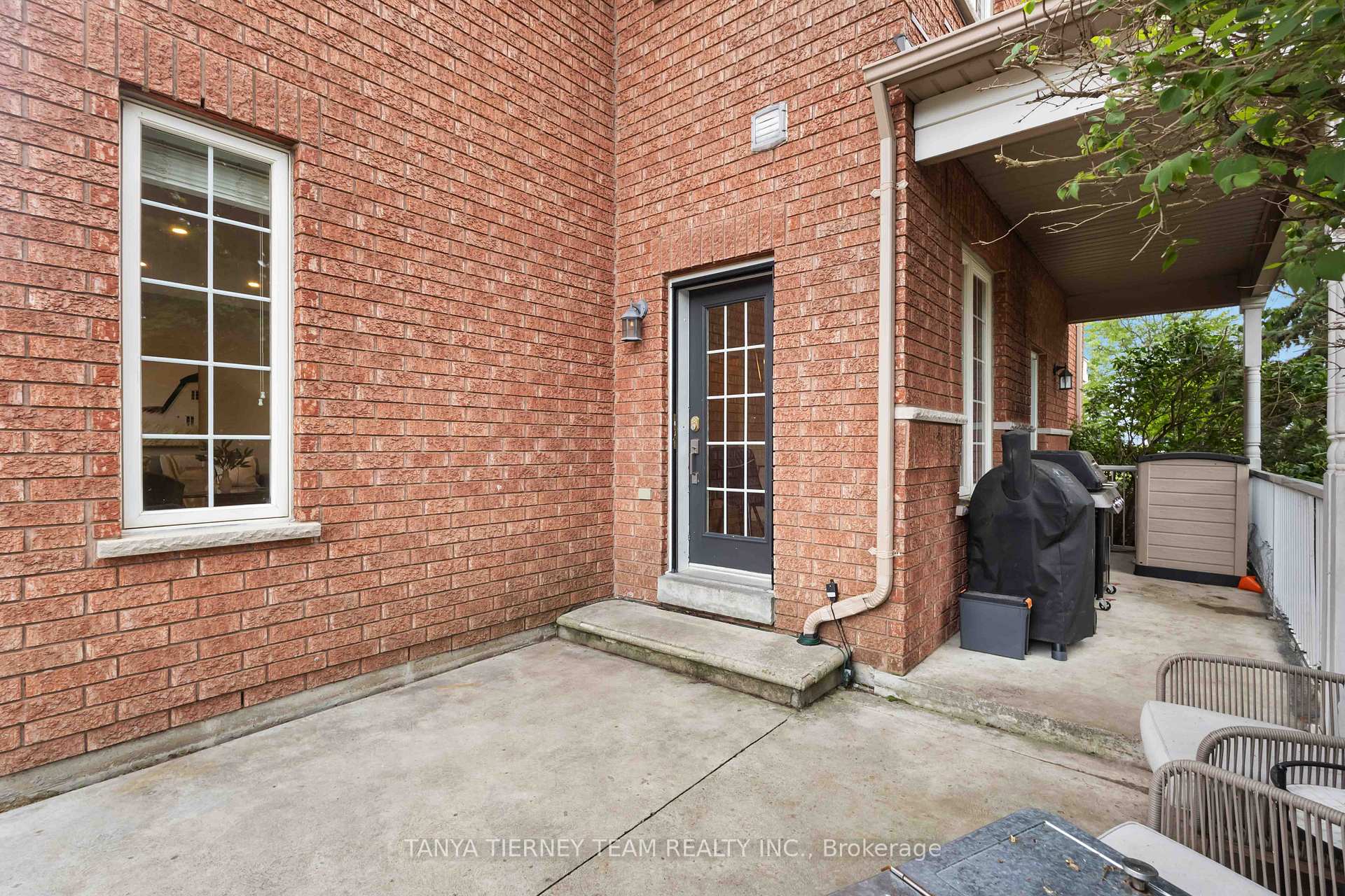 Photo 4 of 14 Amanda Avenue, Whitby, Brooklin — HOMEH