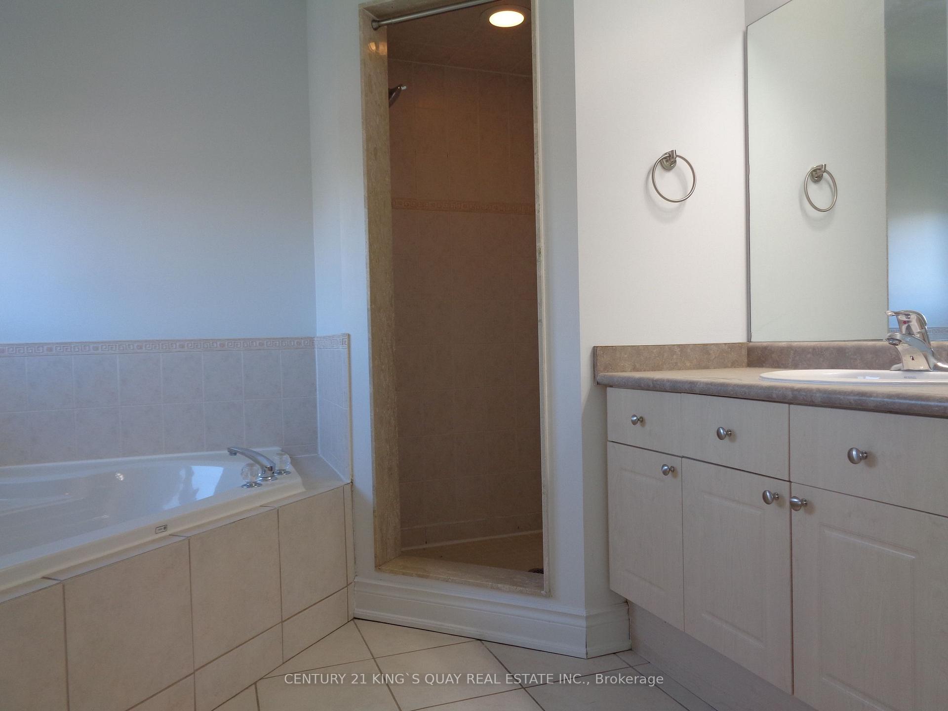 Photo 16 of 32 Mintwood Road, Vaughan, Patterson — HOMEH