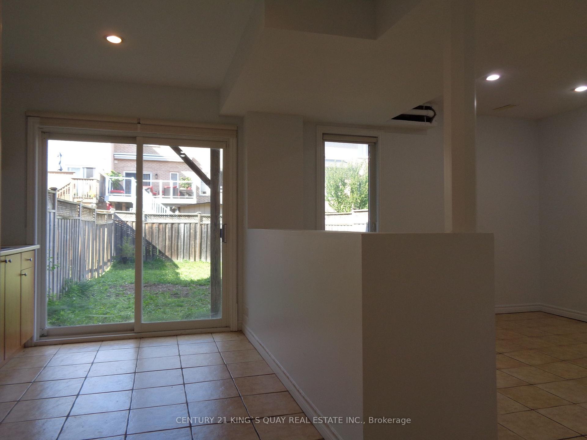 Photo 17 of 32 Mintwood Road, Vaughan, Patterson — HOMEH