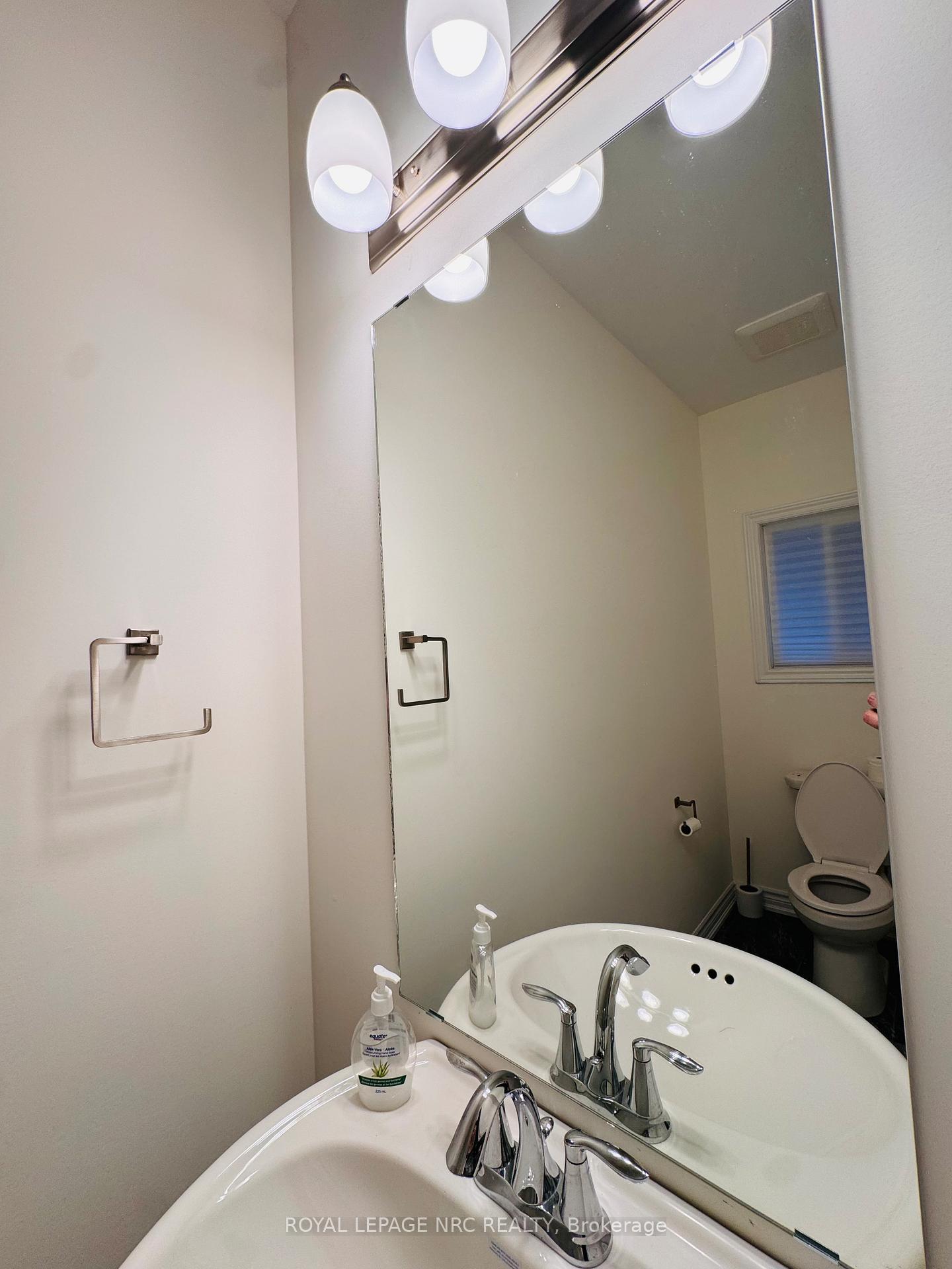 Photo 5 of 105 Laugher Avenue, Welland, Lincoln/Crowland — HOMEH