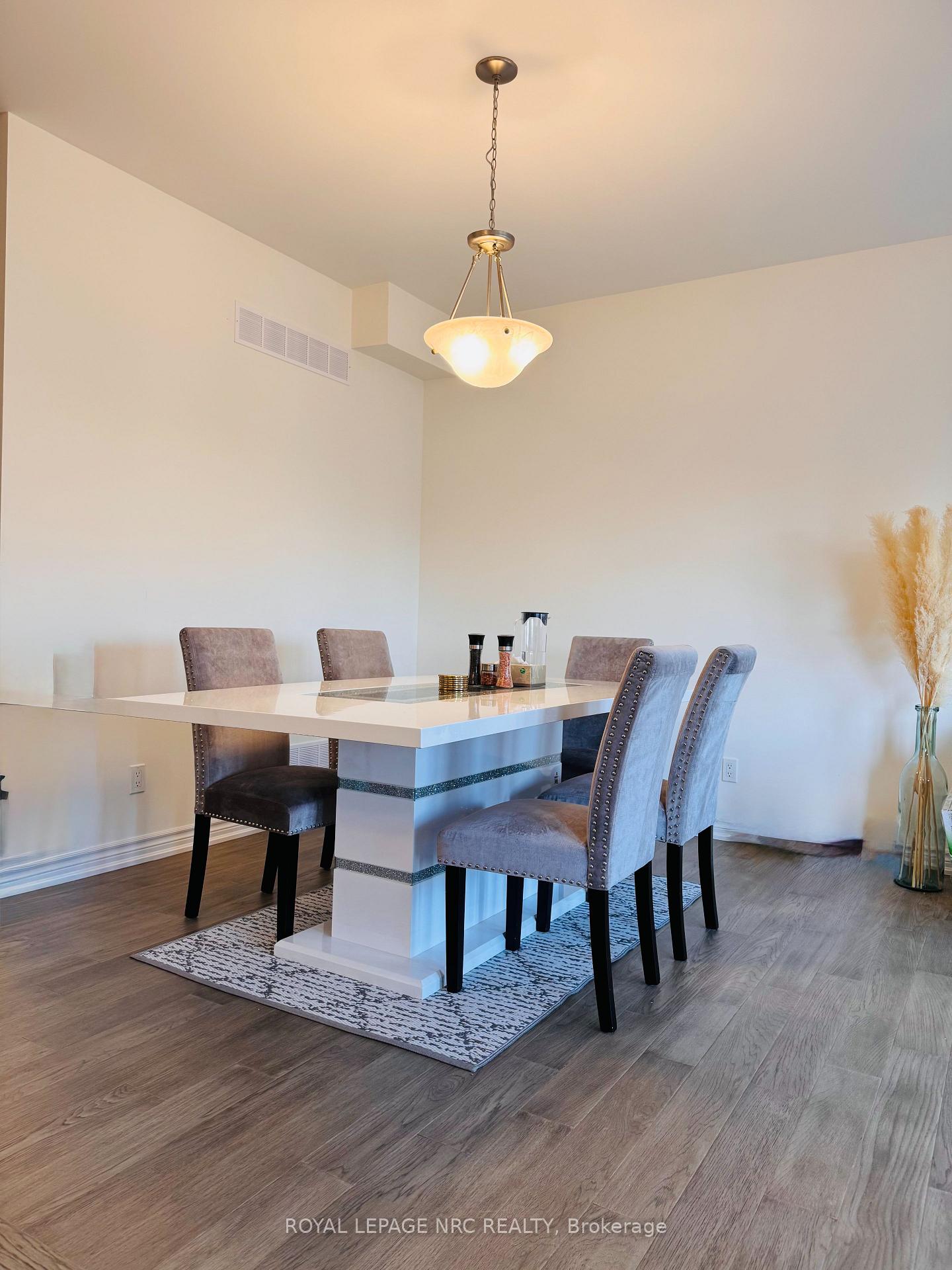 Photo 8 of 105 Laugher Avenue, Welland, Lincoln/Crowland — HOMEH