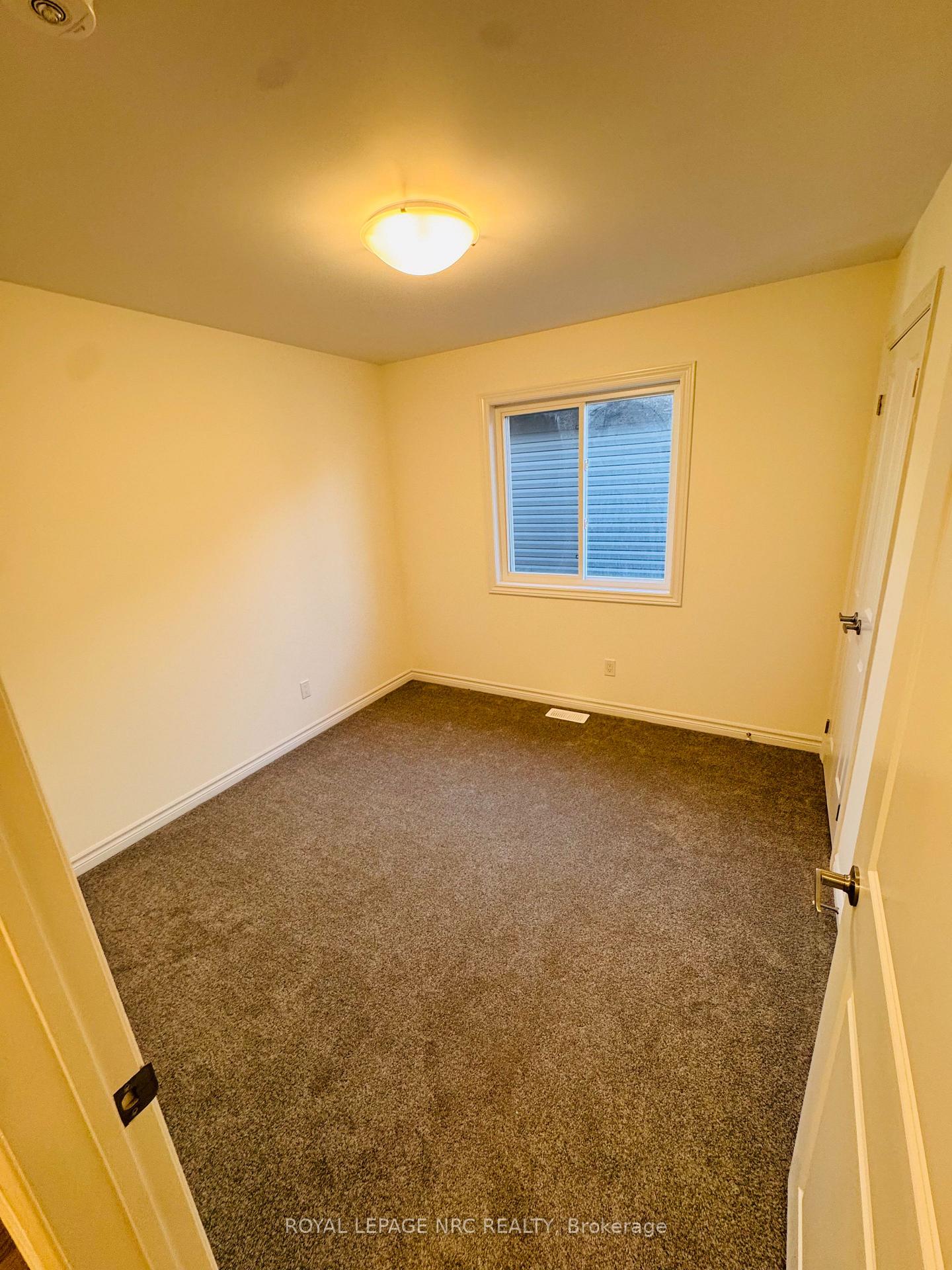 Photo 17 of 105 Laugher Avenue, Welland, Lincoln/Crowland — HOMEH
