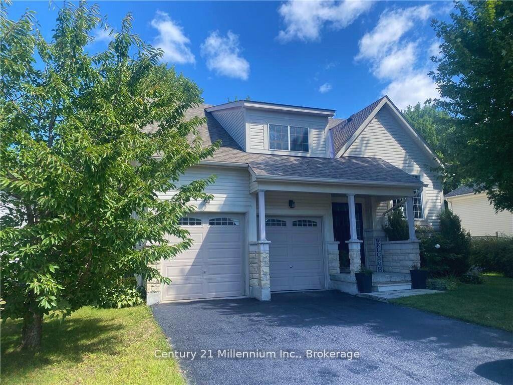 Photo 2 of 7 Sparrow Lane, Wasaga Beach — HOMEH