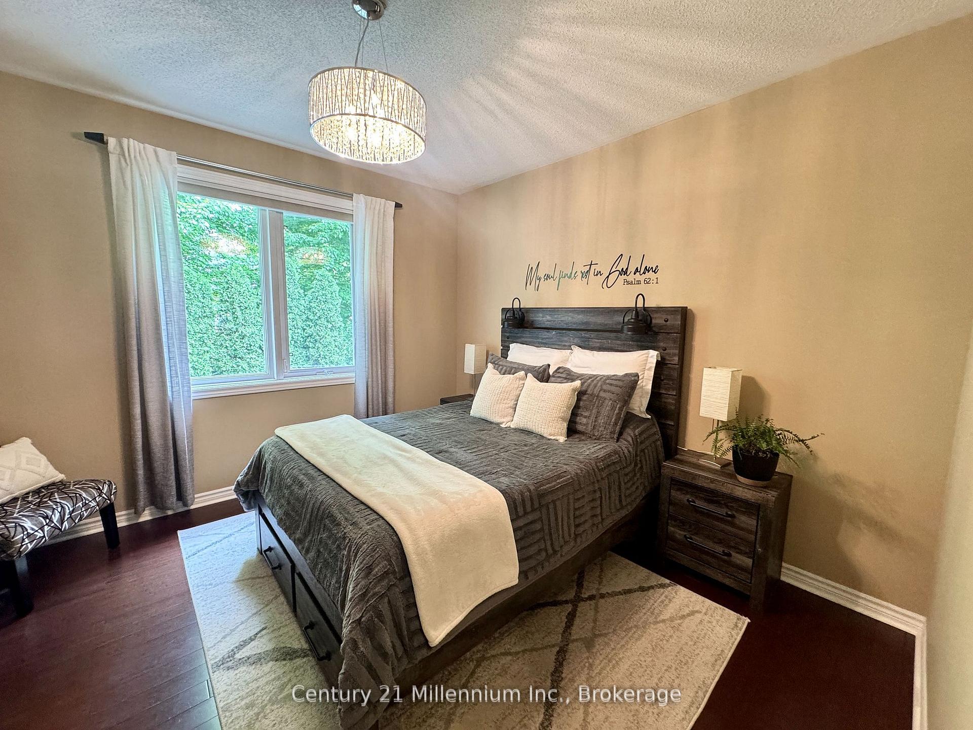 Photo 12 of 7 Sparrow Lane, Wasaga Beach — HOMEH