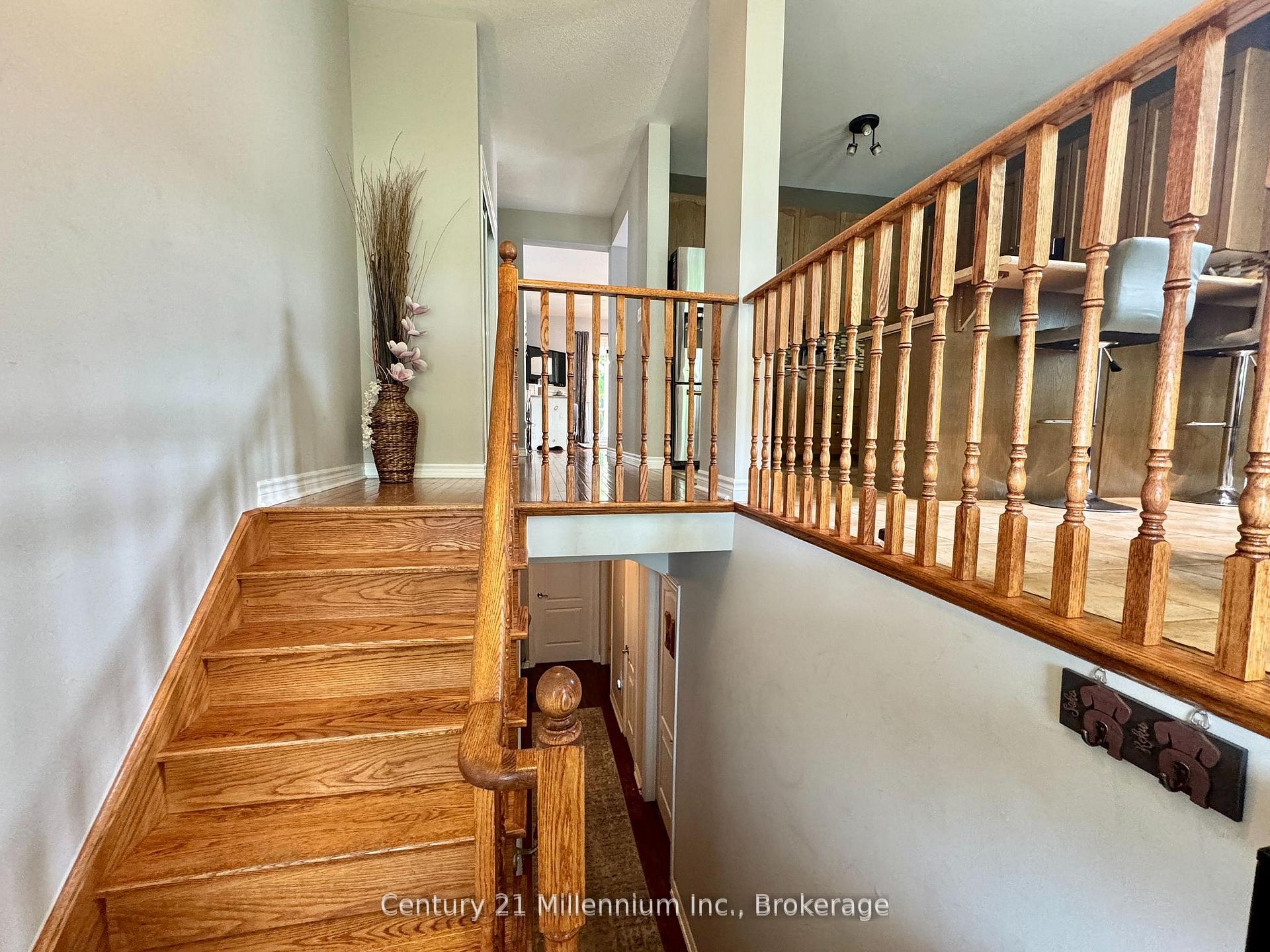 Photo 19 of 7 Sparrow Lane, Wasaga Beach — HOMEH