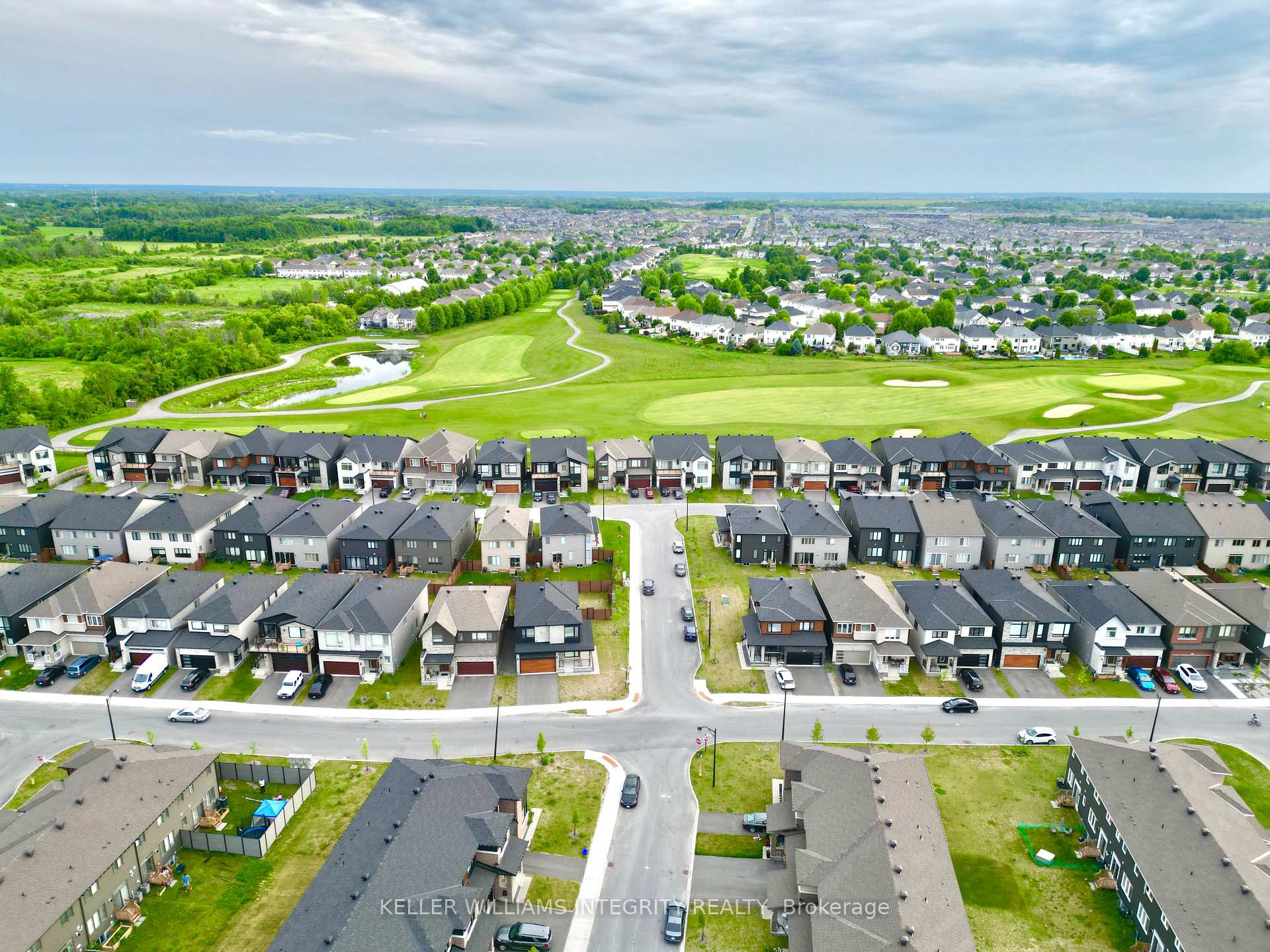Photo 2 of 830 Crossgate Street, Ottawa, Barrhaven - Stonebridge — HOMEH