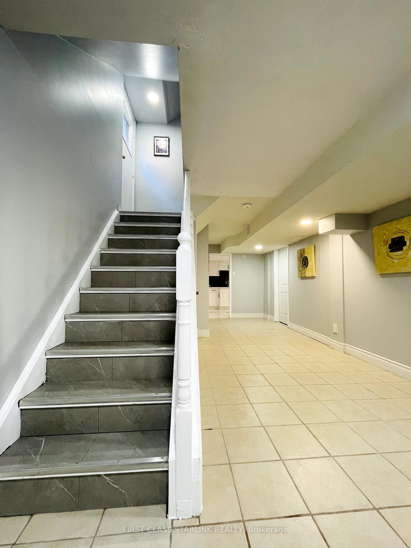 Photo 3 of Unit Lower, 147 Adrianno Crescent, Vaughan, East Woodbridge — HOMEH