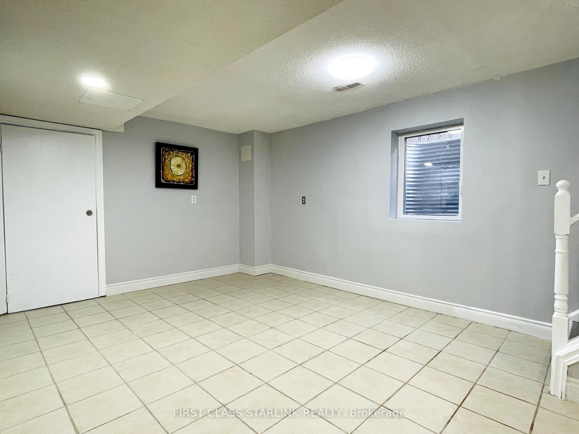 Photo 6 of Unit Lower, 147 Adrianno Crescent, Vaughan, East Woodbridge — HOMEH