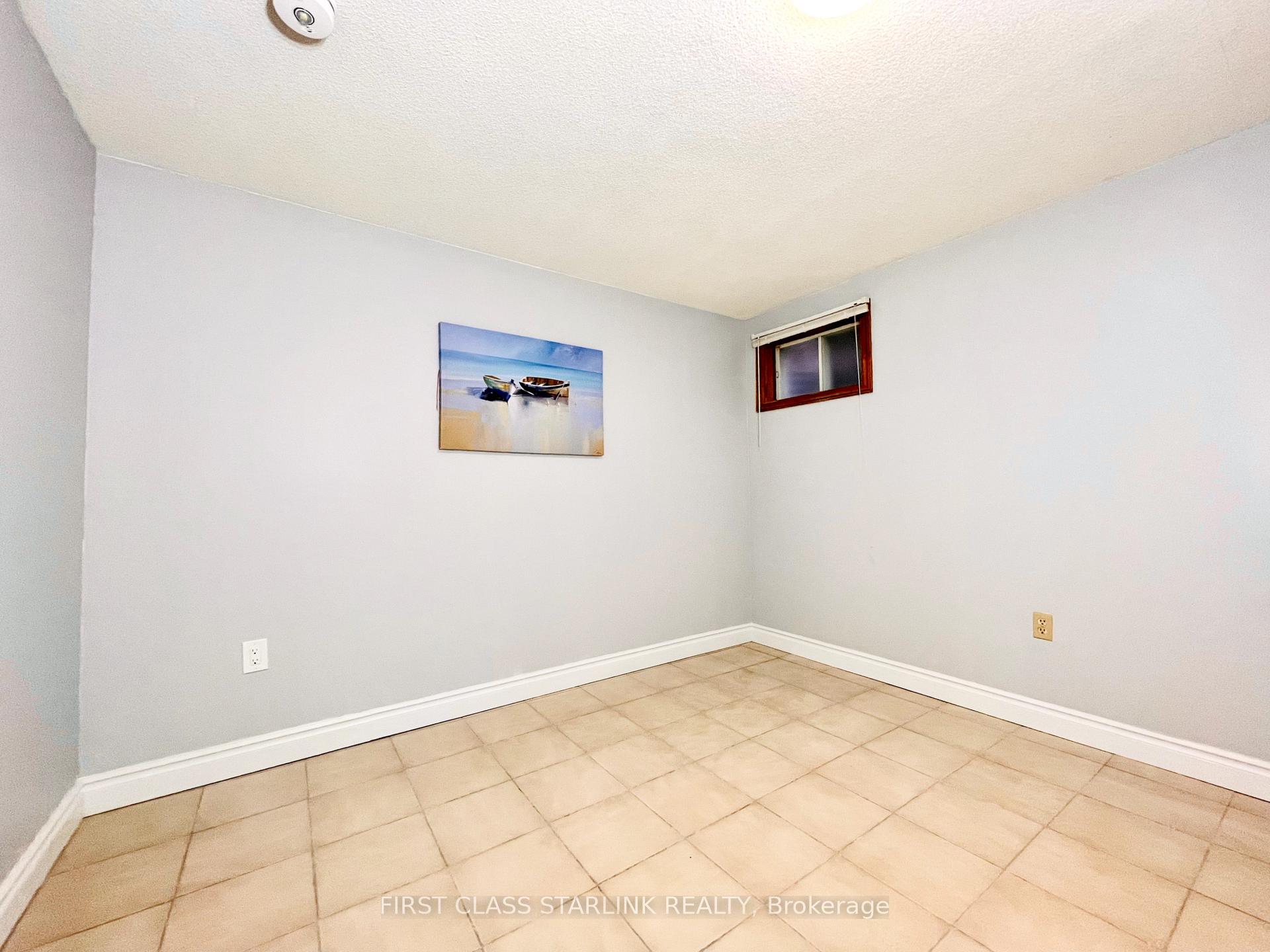 Photo 22 of Unit Lower, 147 Adrianno Crescent, Vaughan, East Woodbridge — HOMEH
