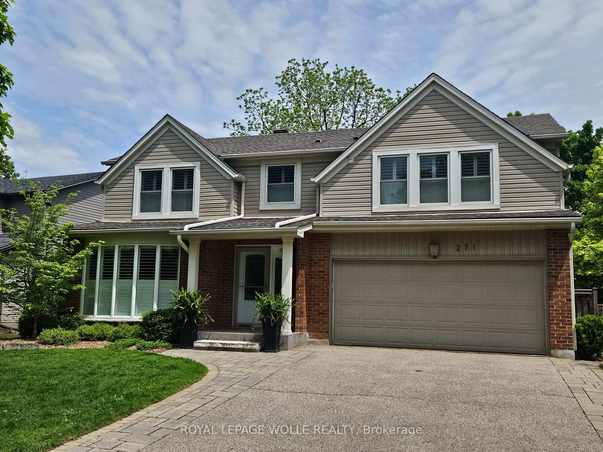 Photo 2 of 271 Beechlawn Drive, Waterloo — HOMEH