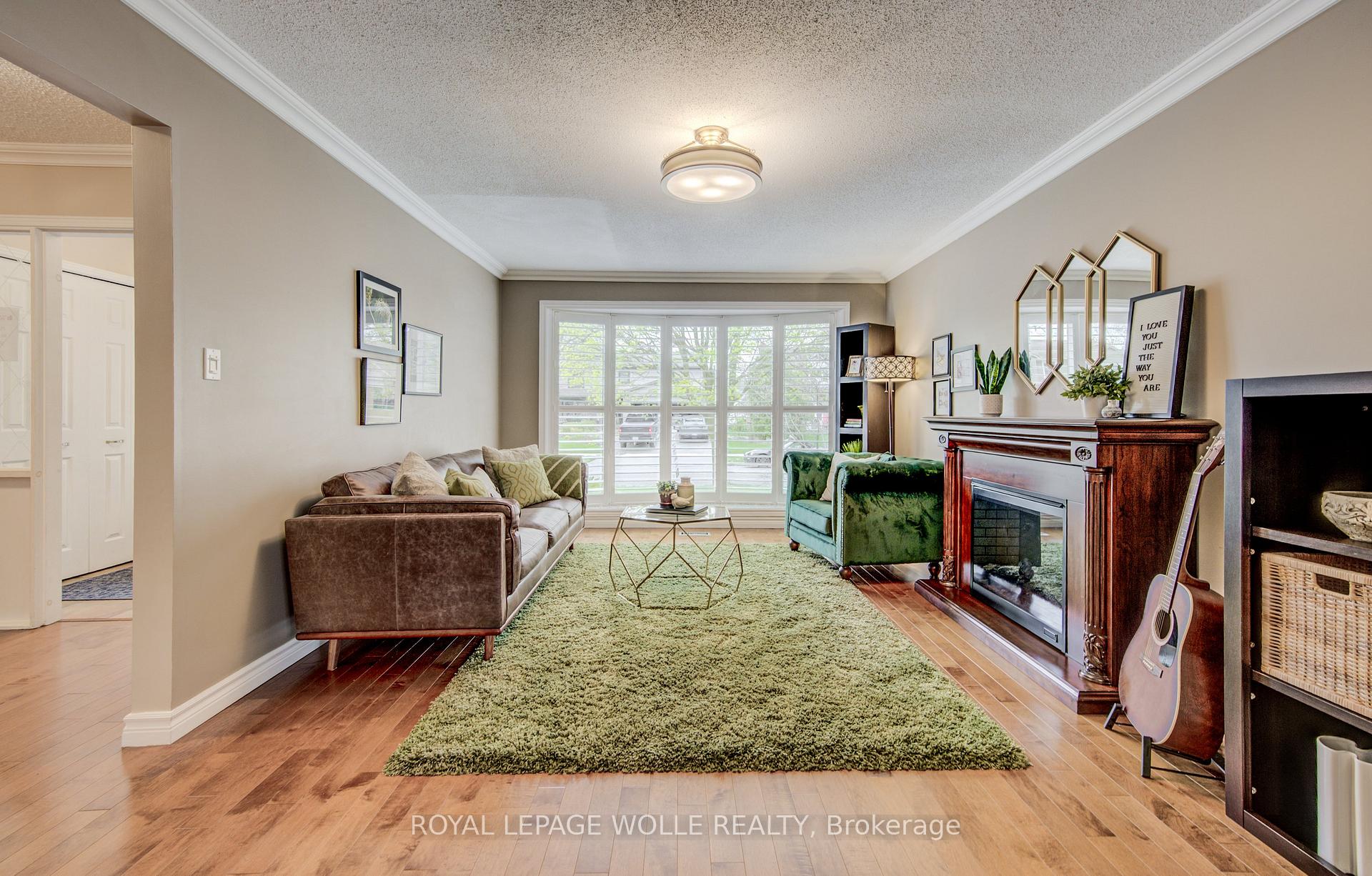 Photo 7 of 271 Beechlawn Drive, Waterloo — HOMEH