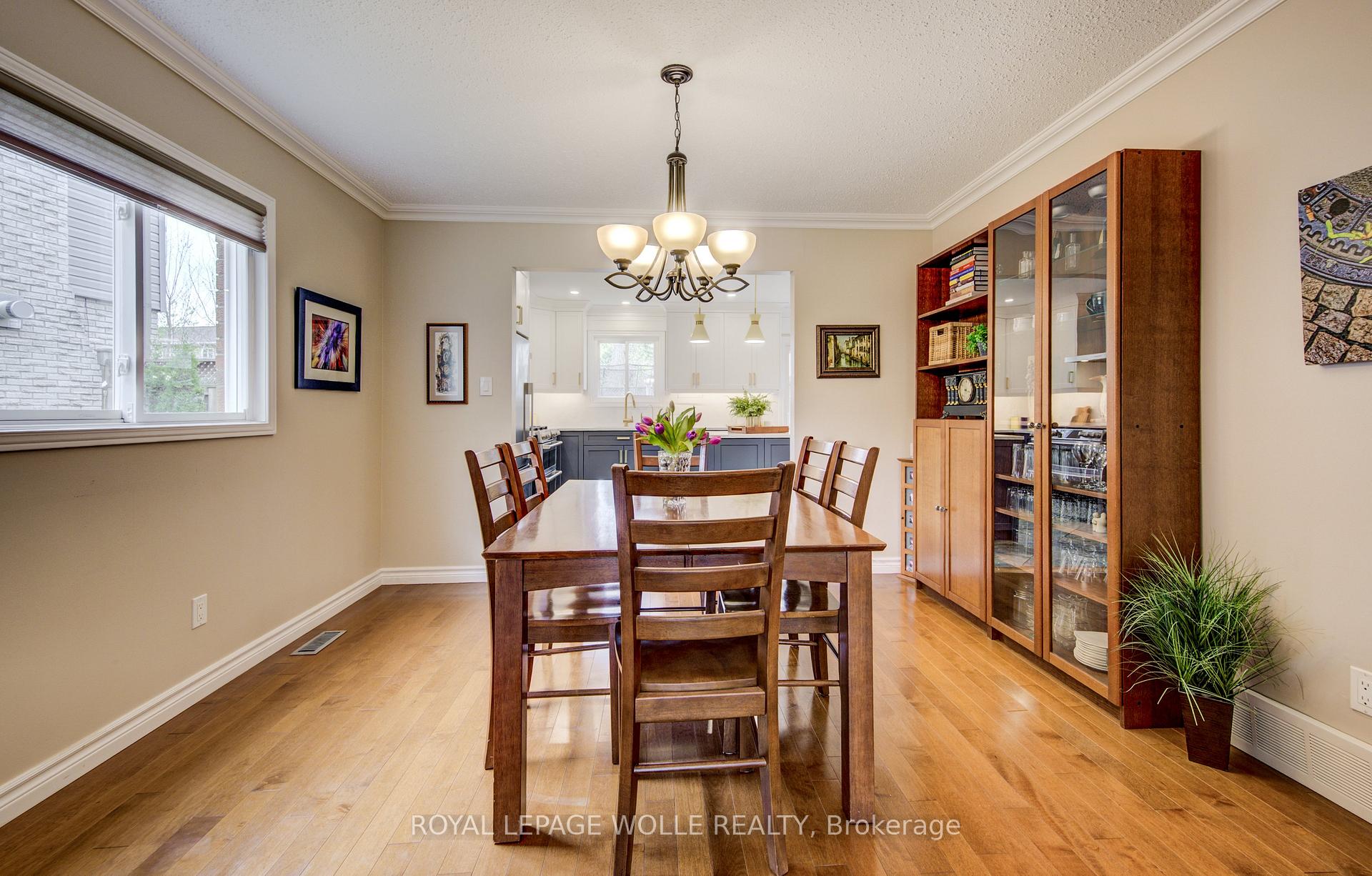 Photo 10 of 271 Beechlawn Drive, Waterloo — HOMEH