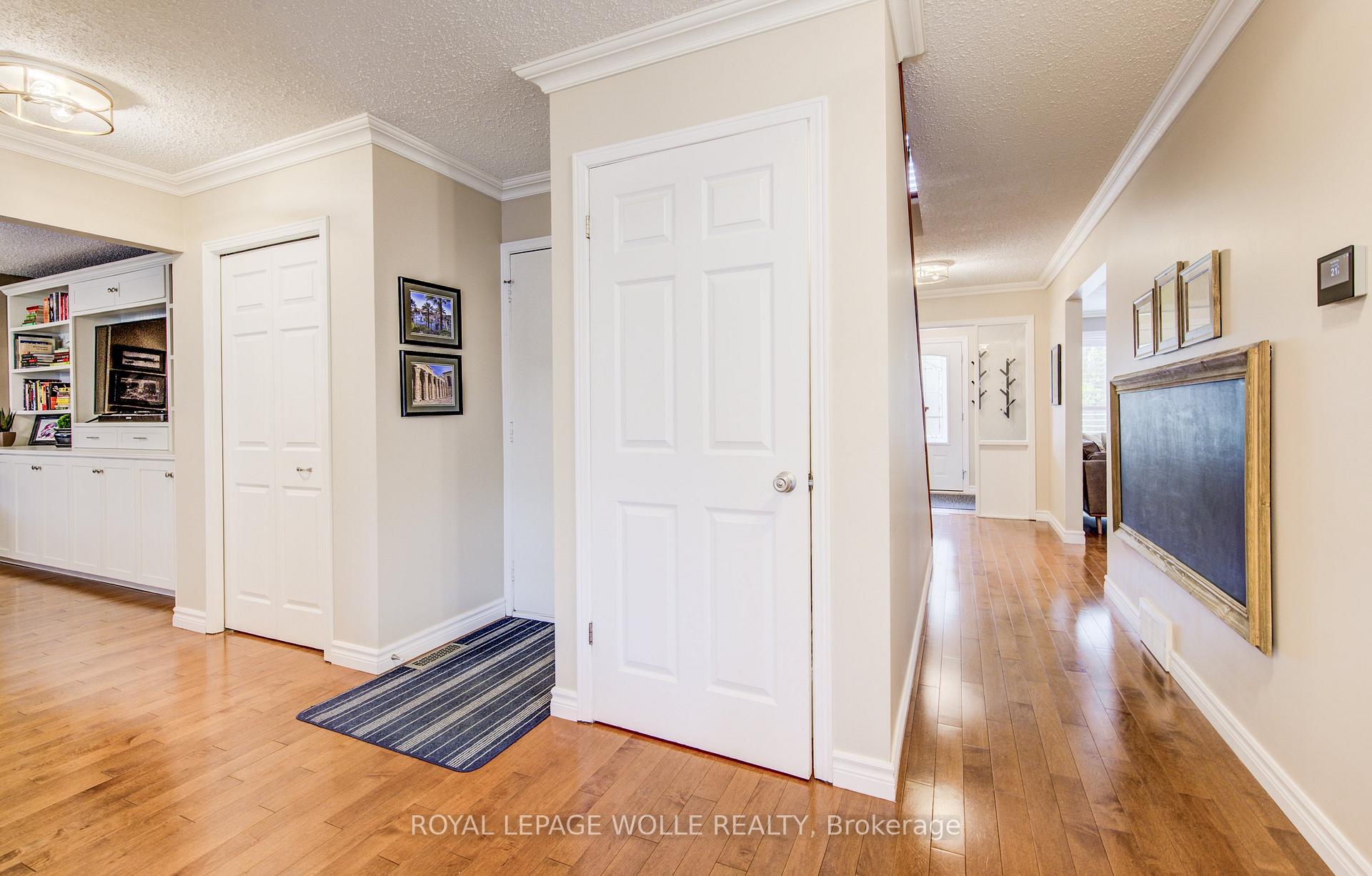 Photo 17 of 271 Beechlawn Drive, Waterloo — HOMEH
