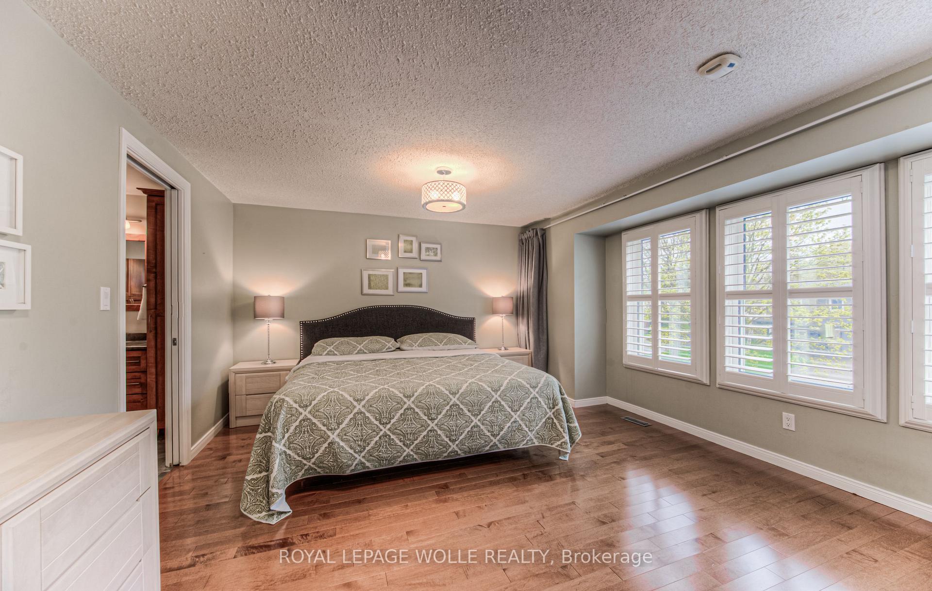 Photo 22 of 271 Beechlawn Drive, Waterloo — HOMEH