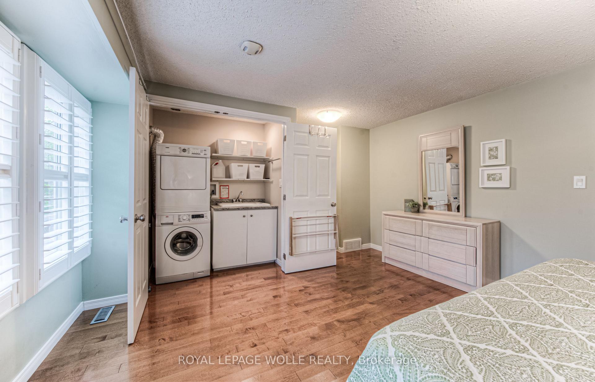 Photo 23 of 271 Beechlawn Drive, Waterloo — HOMEH