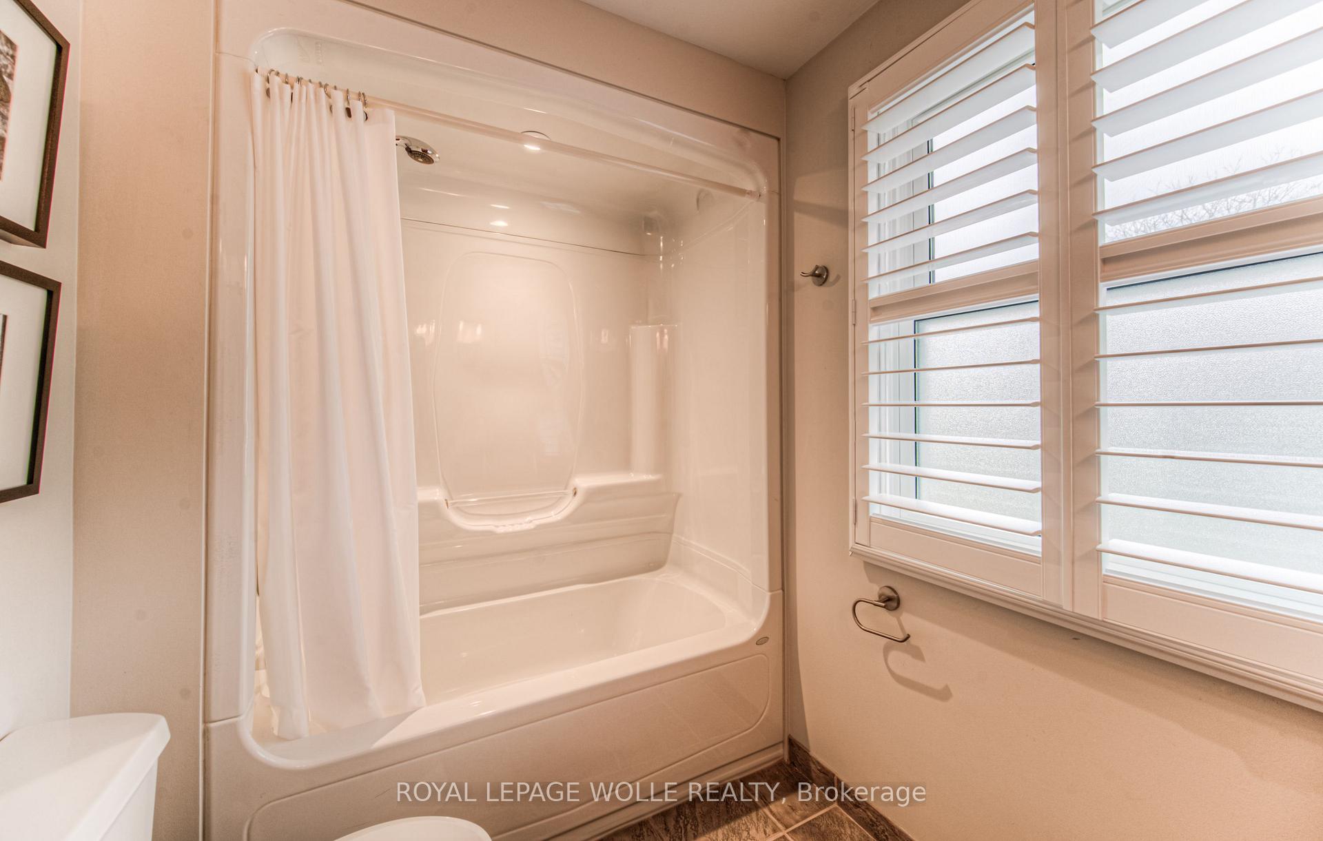 Photo 29 of 271 Beechlawn Drive, Waterloo — HOMEH