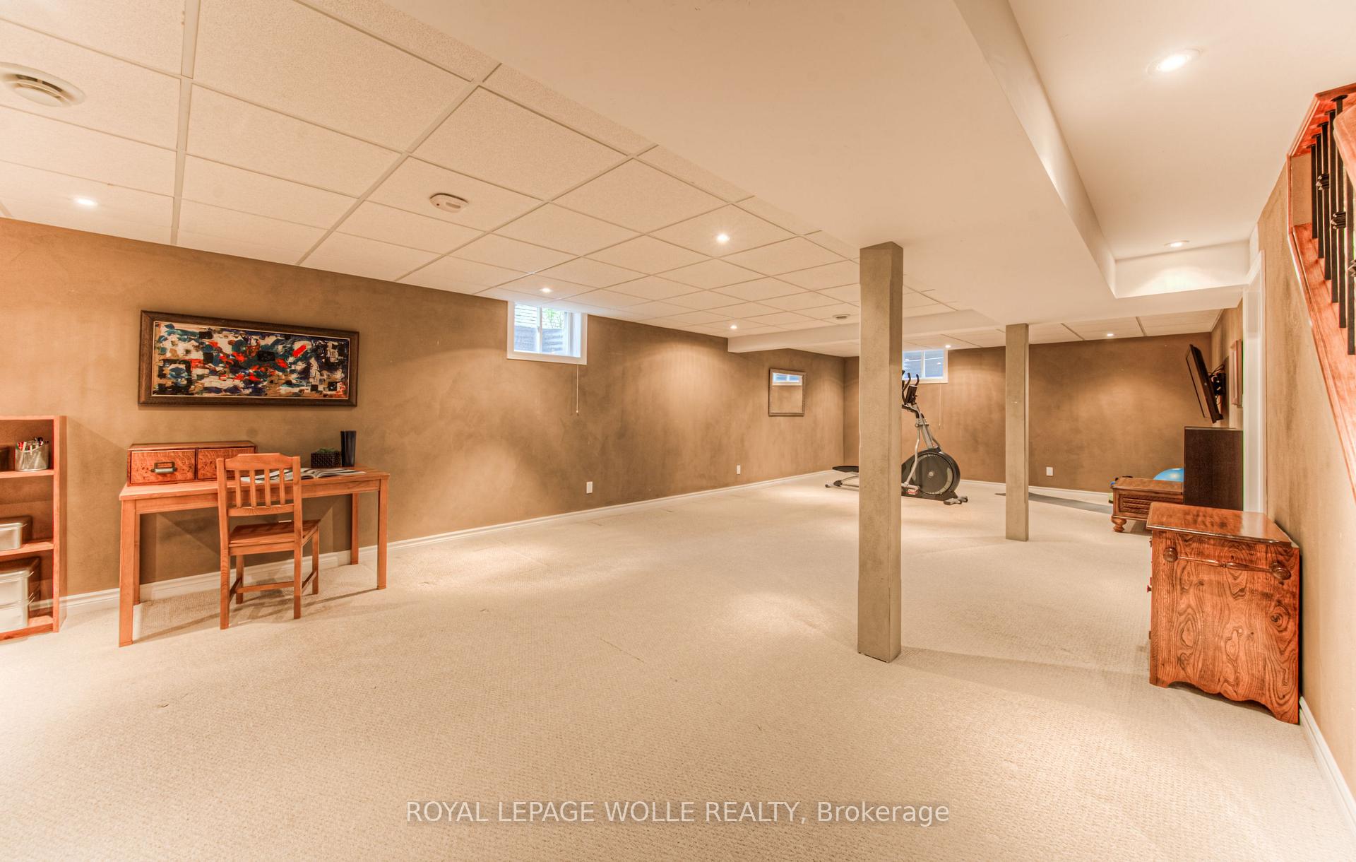 Photo 30 of 271 Beechlawn Drive, Waterloo — HOMEH