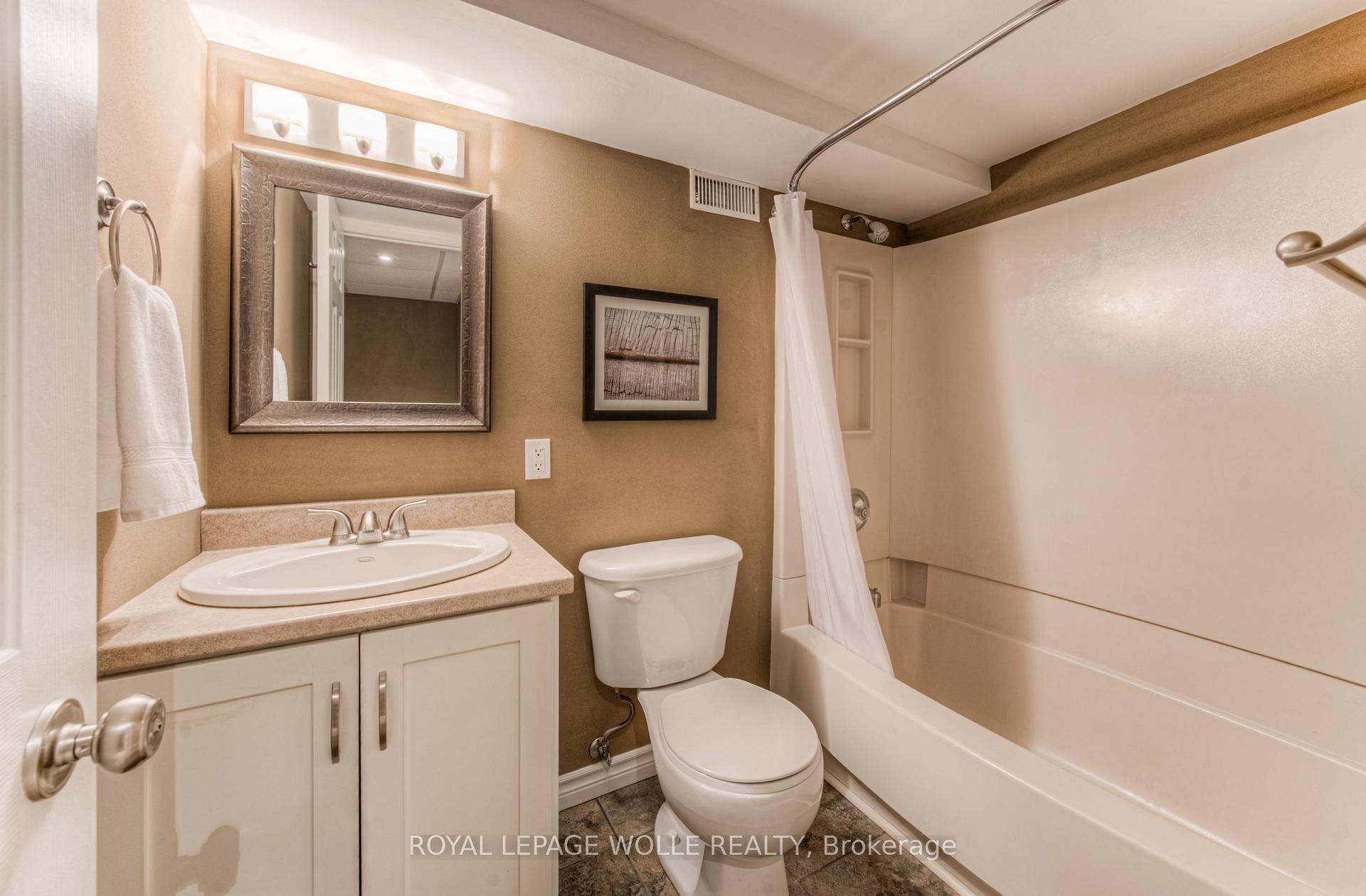 Photo 32 of 271 Beechlawn Drive, Waterloo — HOMEH