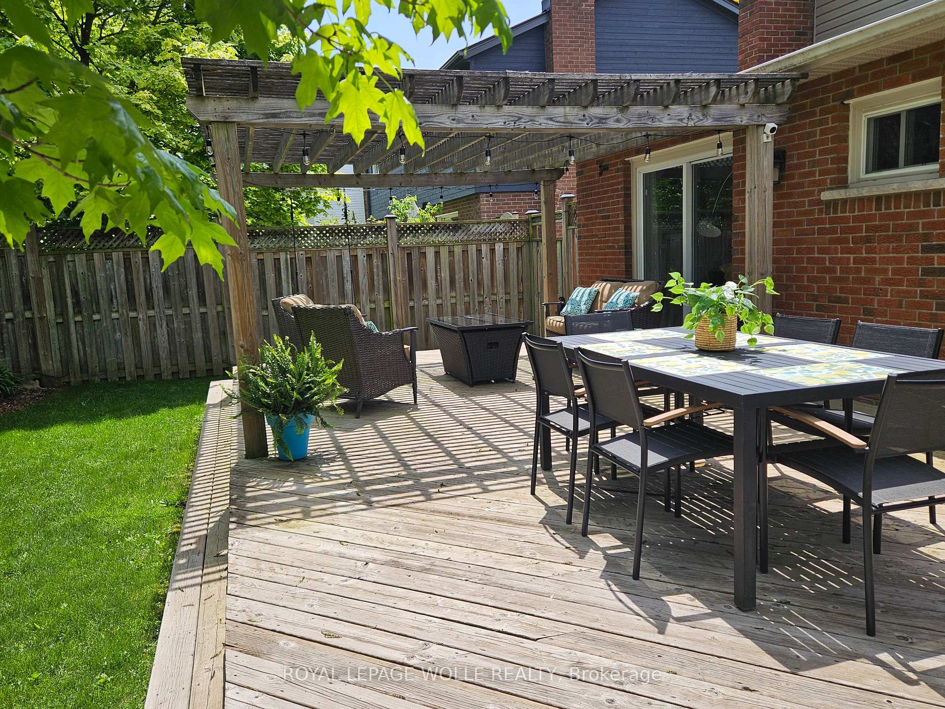Photo 35 of 271 Beechlawn Drive, Waterloo — HOMEH