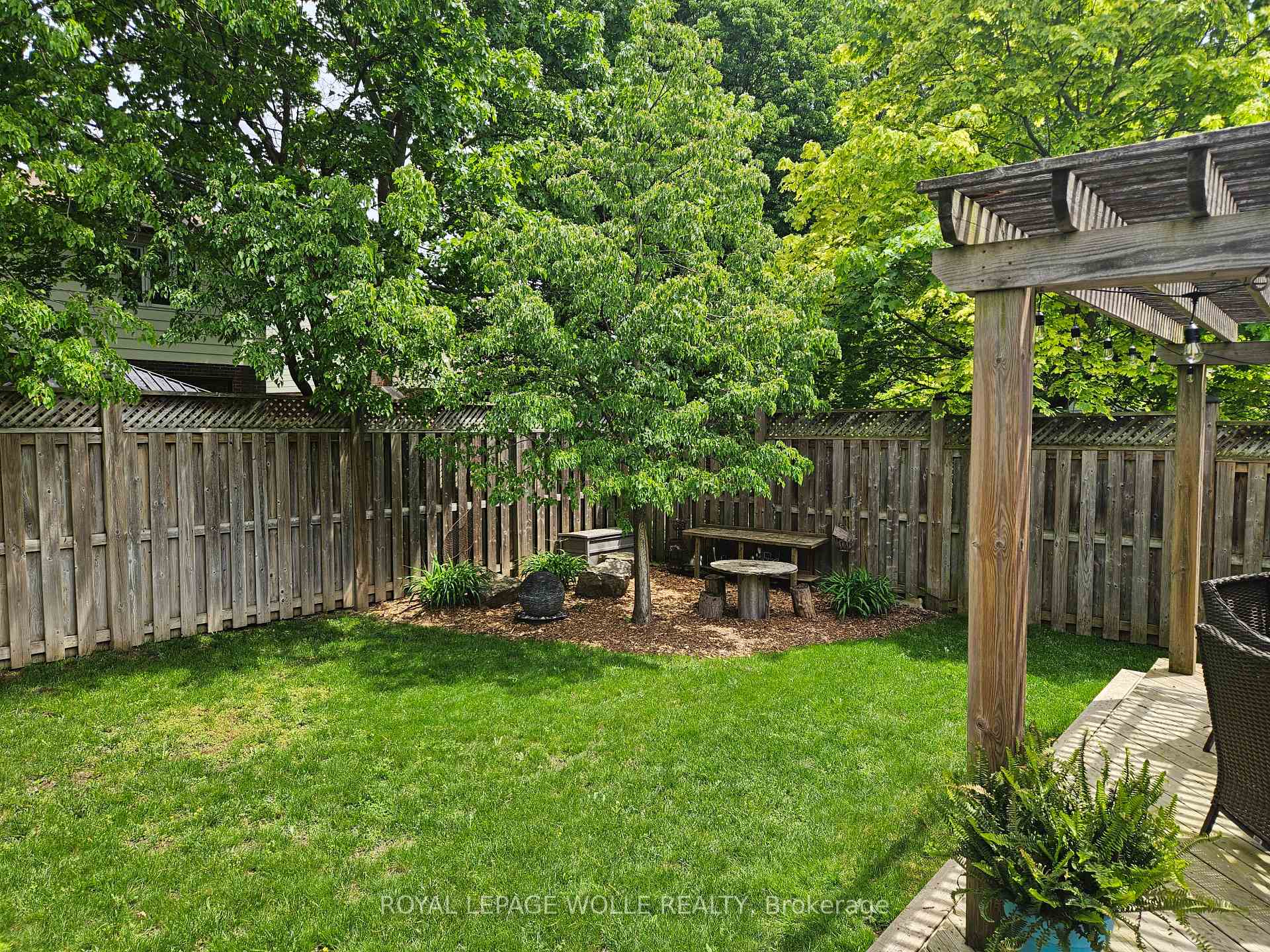 Photo 39 of 271 Beechlawn Drive, Waterloo — HOMEH